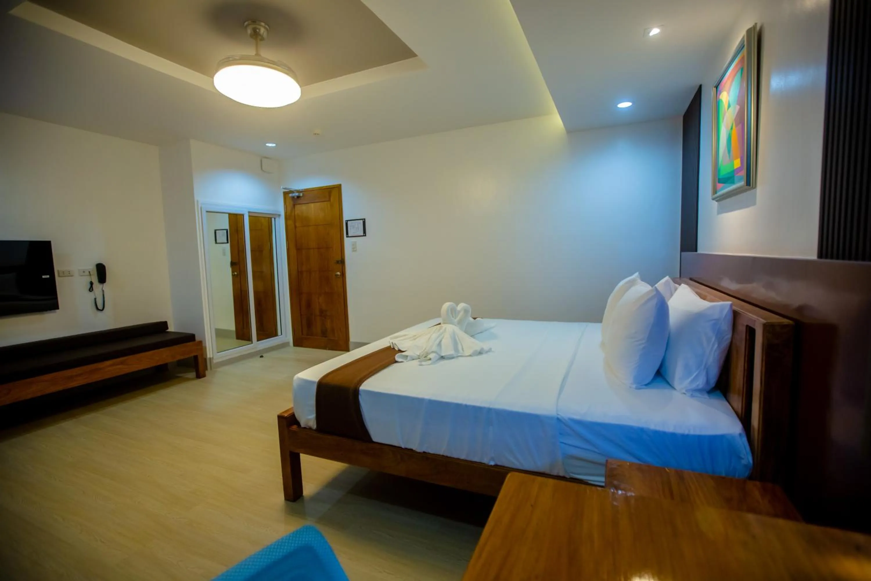 Photo of the whole room, Bed in Horizon Hotel Romblon