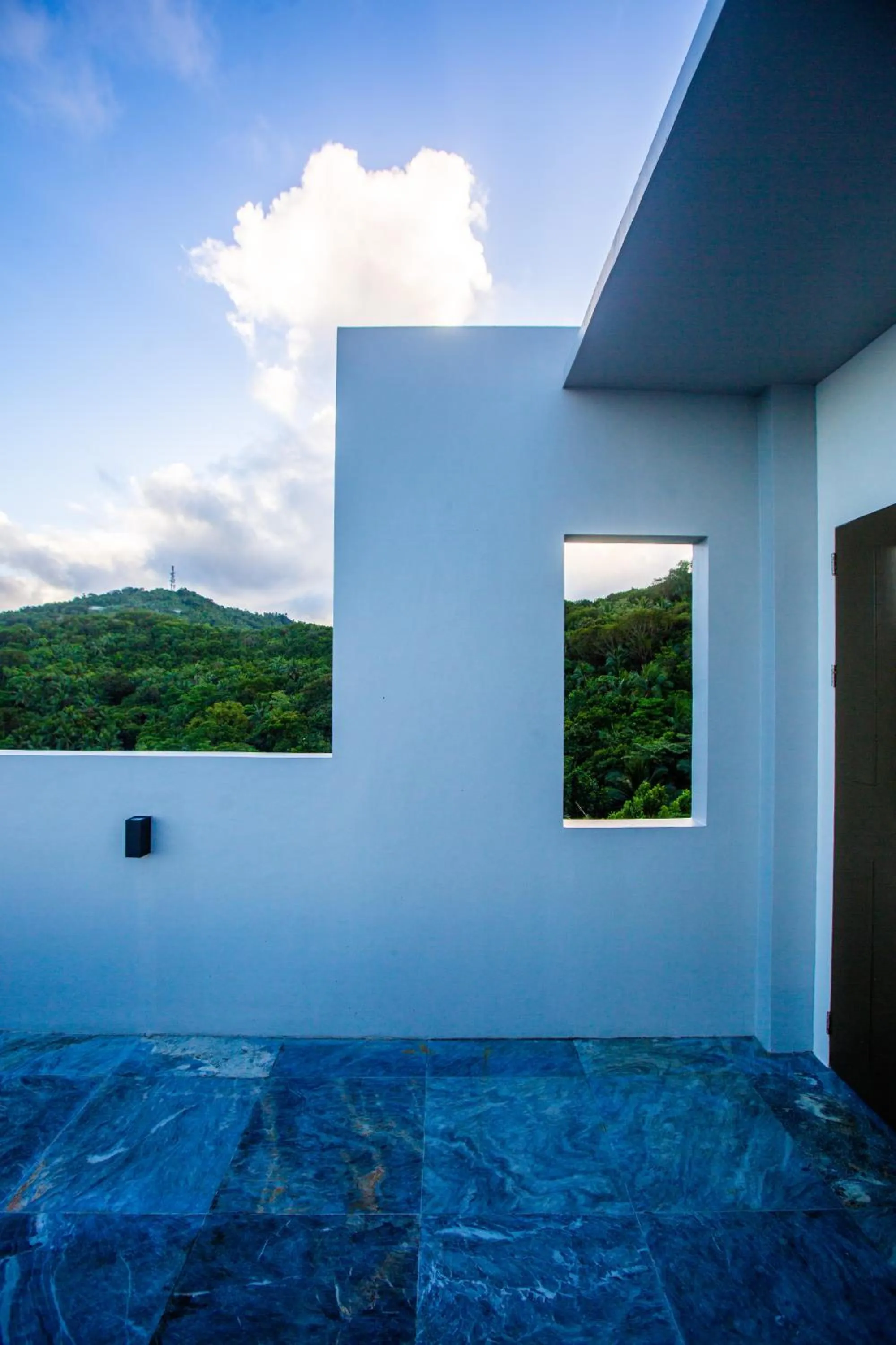 Mountain view in Horizon Hotel Romblon