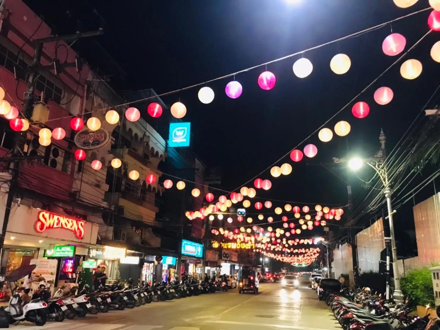 Night in Golden Triangle Palace Hotel