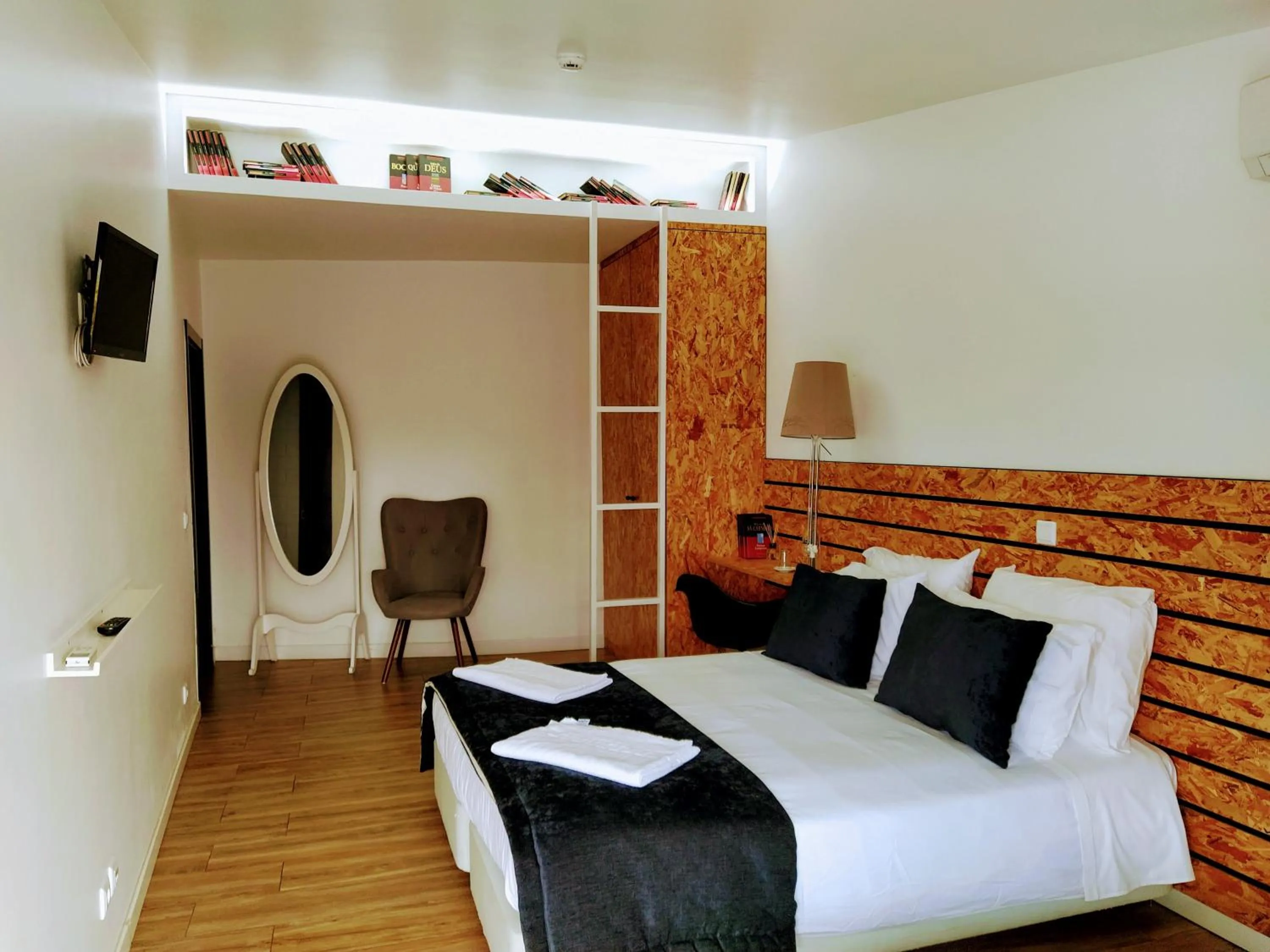 Bedroom, Bed in Vilaportuguesa