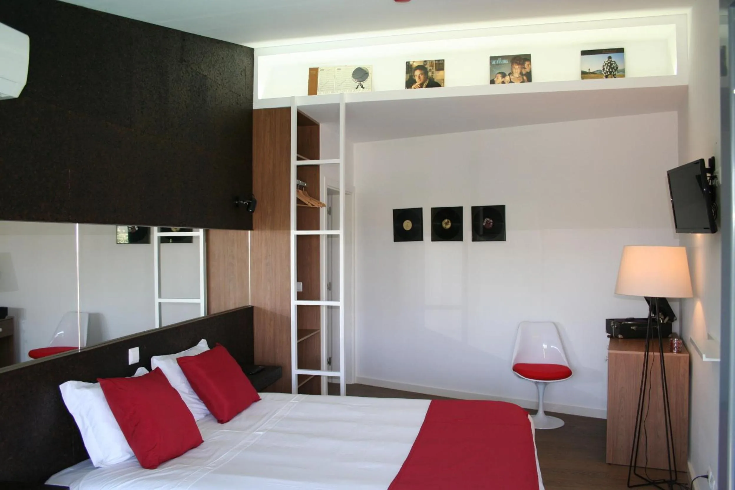 Bedroom, Bed in Vilaportuguesa