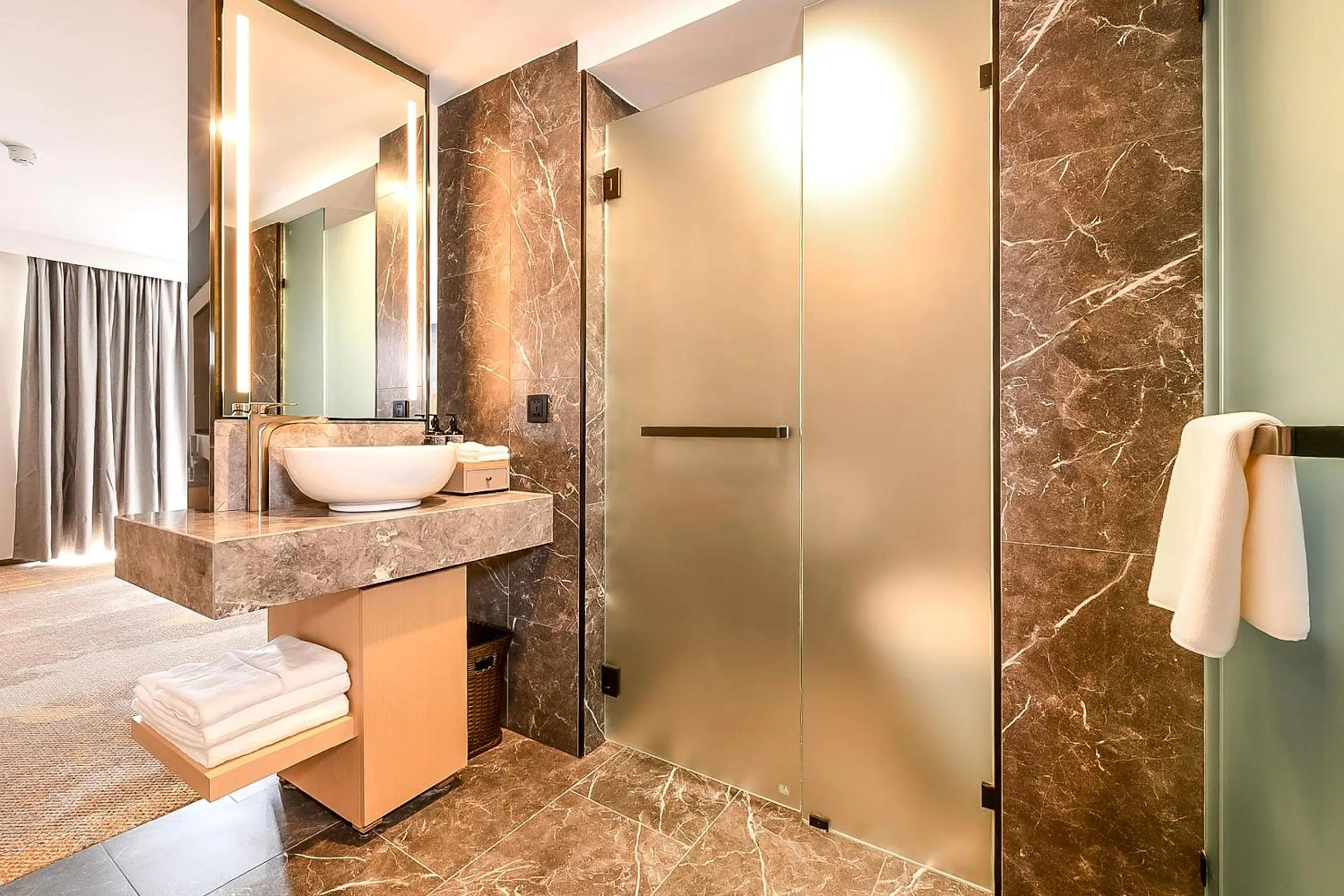 Shower in Aurea Hotel Perth Kings Park