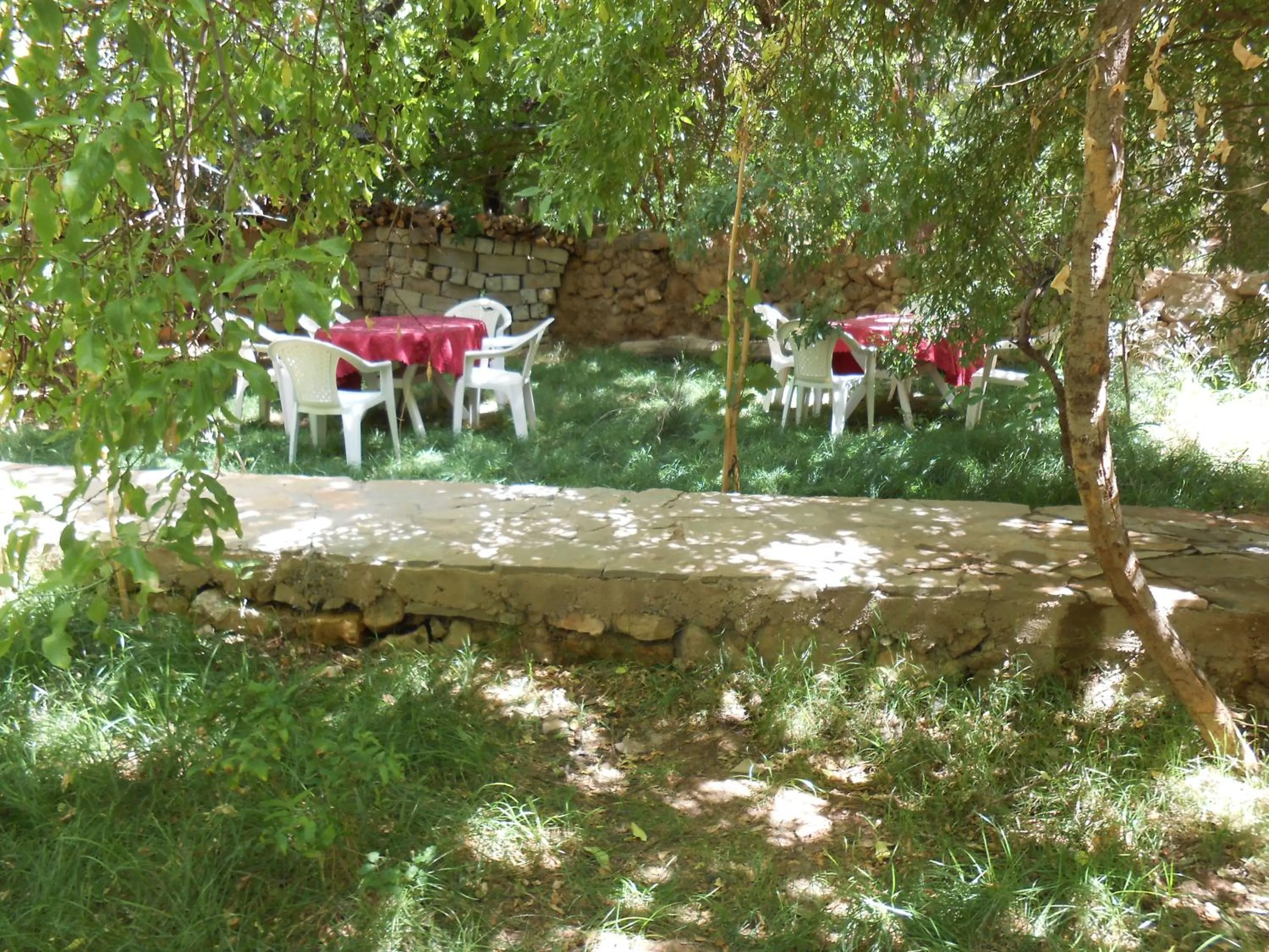 Garden in La Petite Gorge, Hôtel & Restaurant Todra Gorge