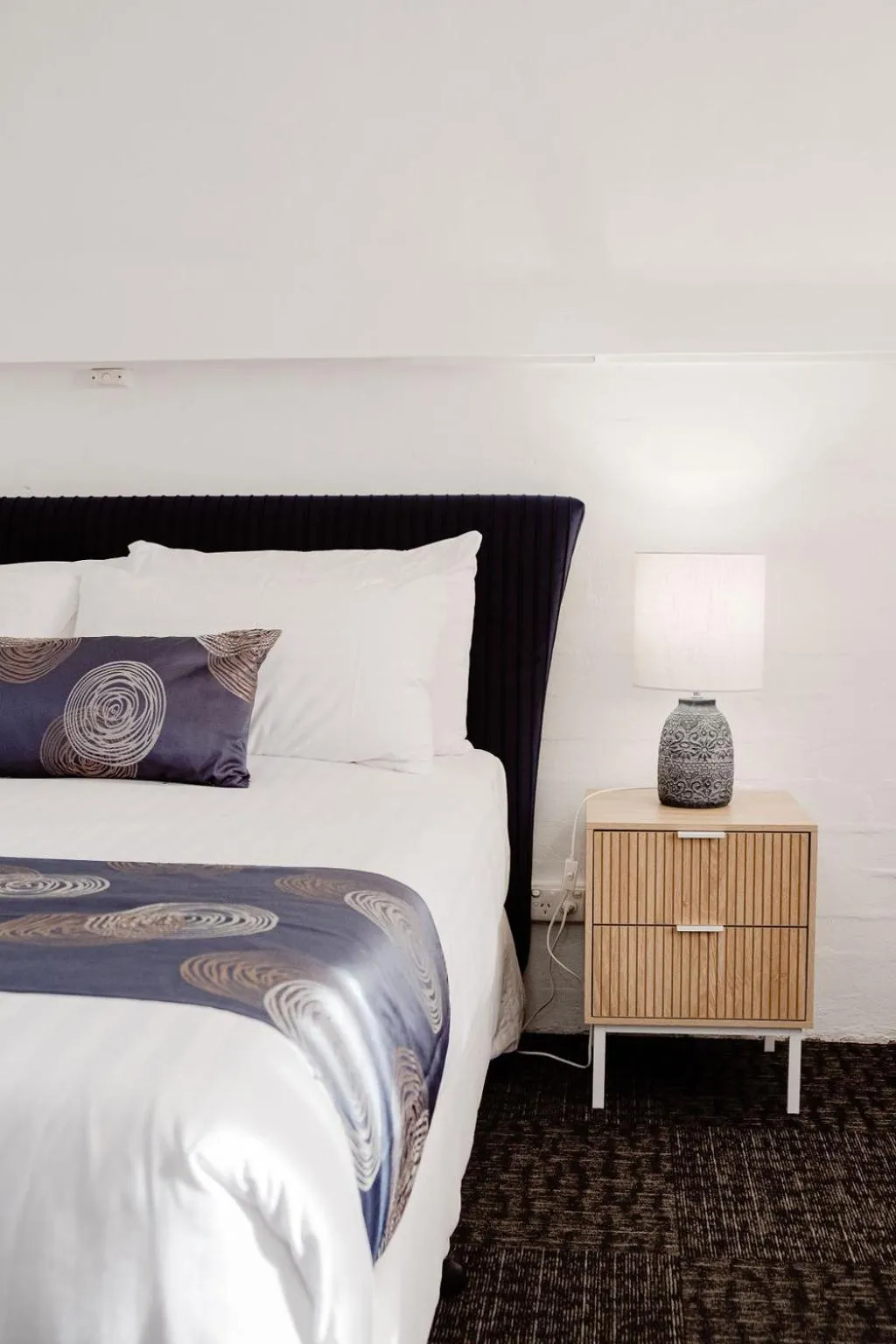 Bed in Caledonian Inn - The Stump