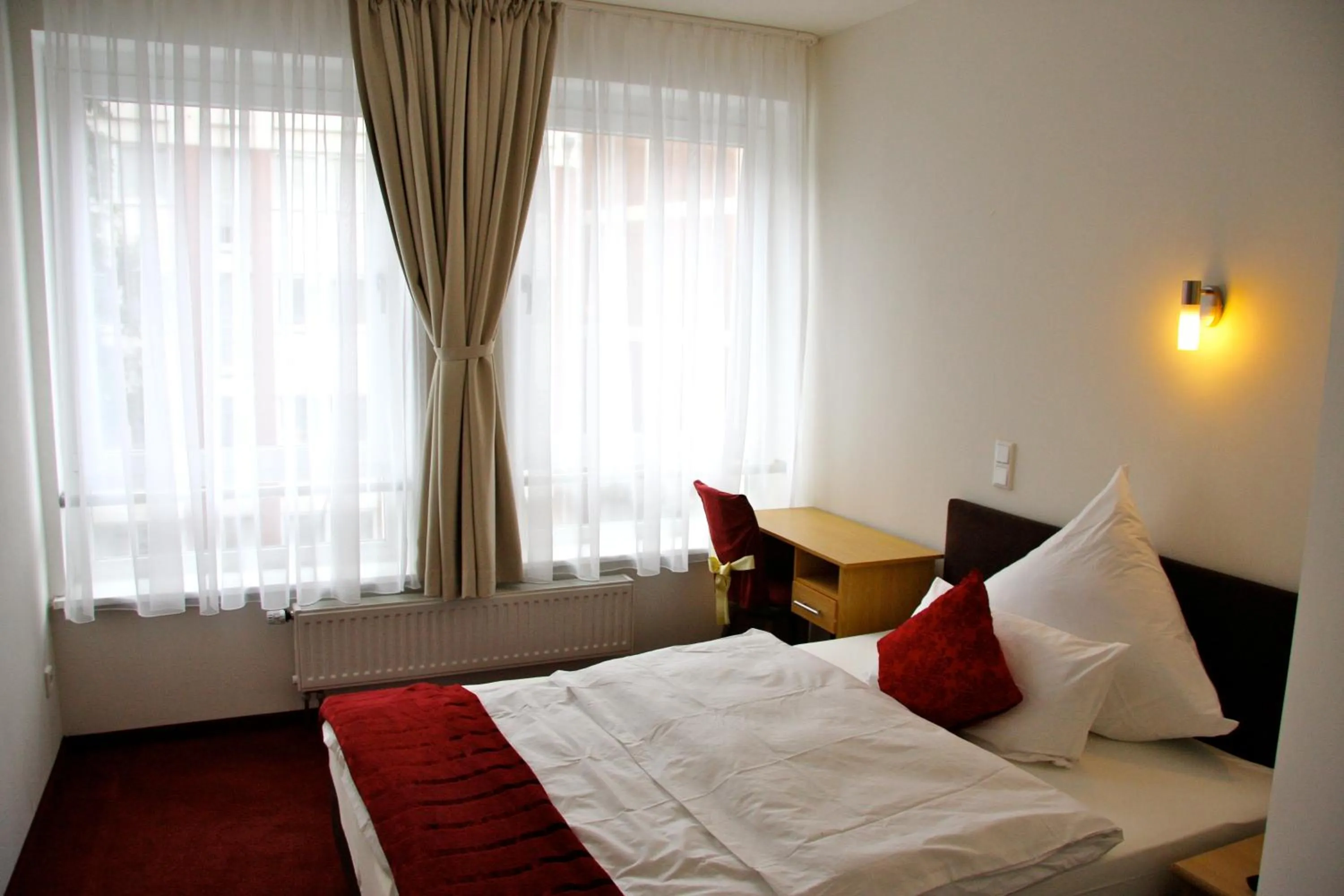 Bedroom, Bed in Hotel Gemini