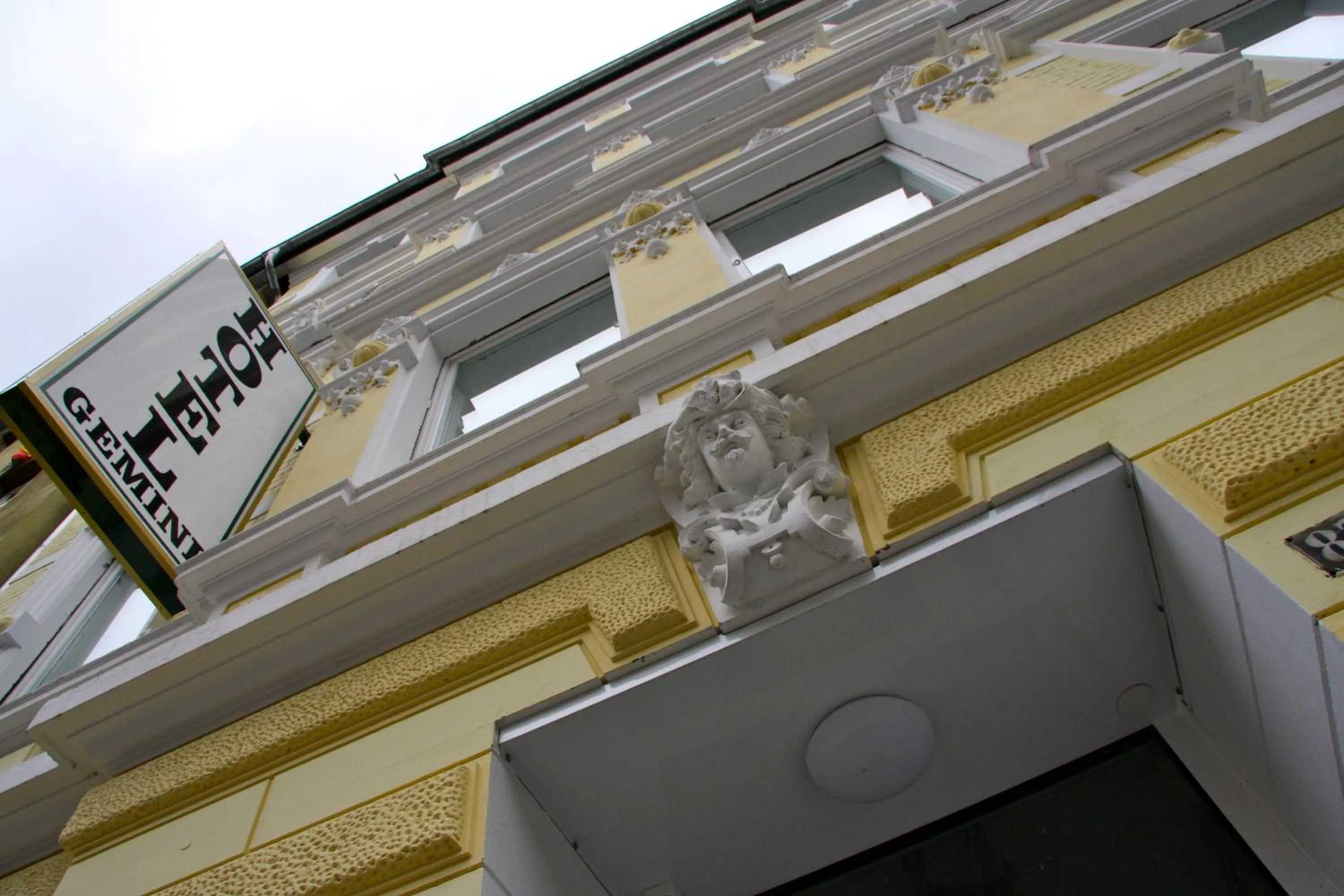 Facade/entrance in Hotel Gemini