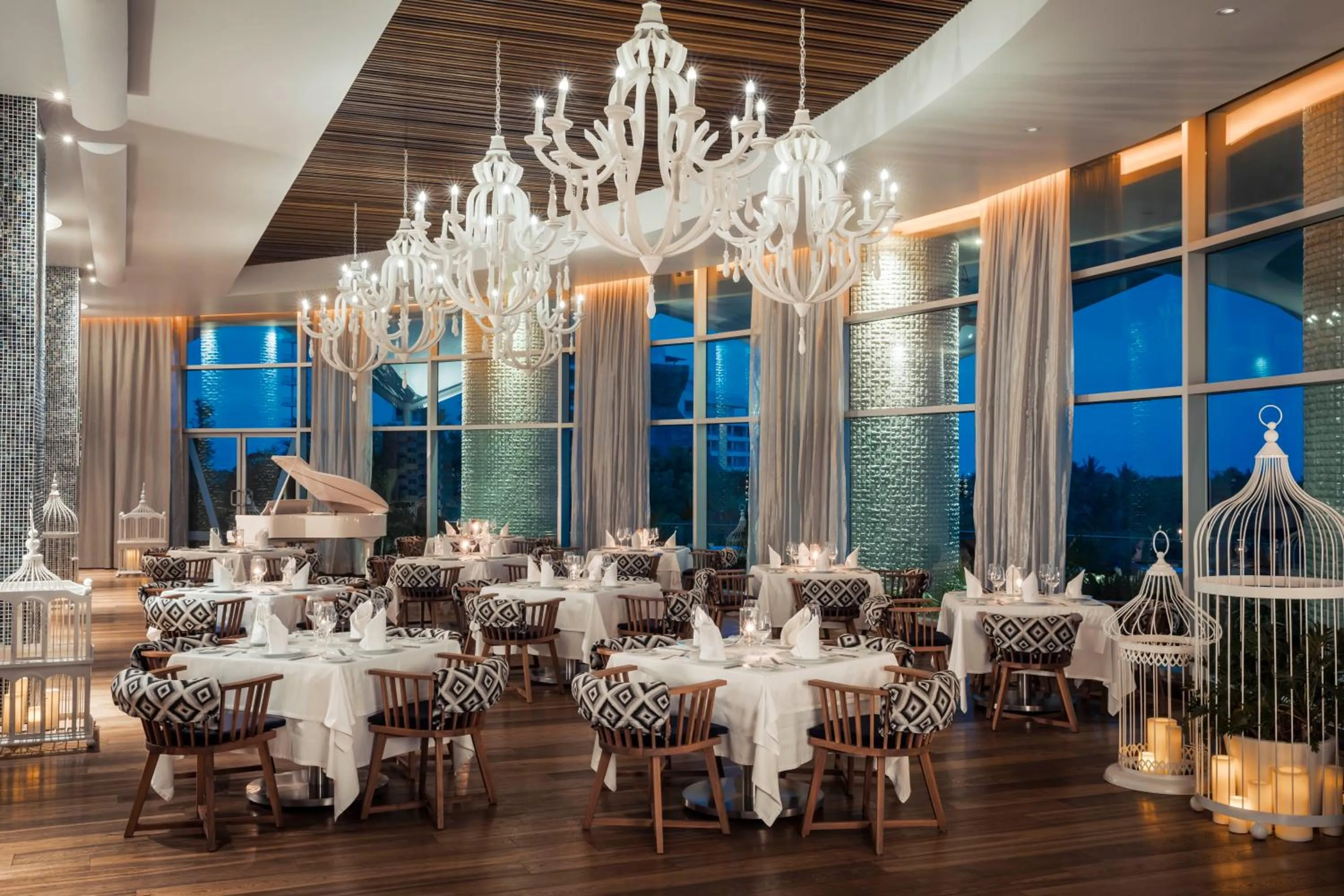 Restaurant/places to eat in BON Hotel at VidantaWorld Nuevo Vallarta