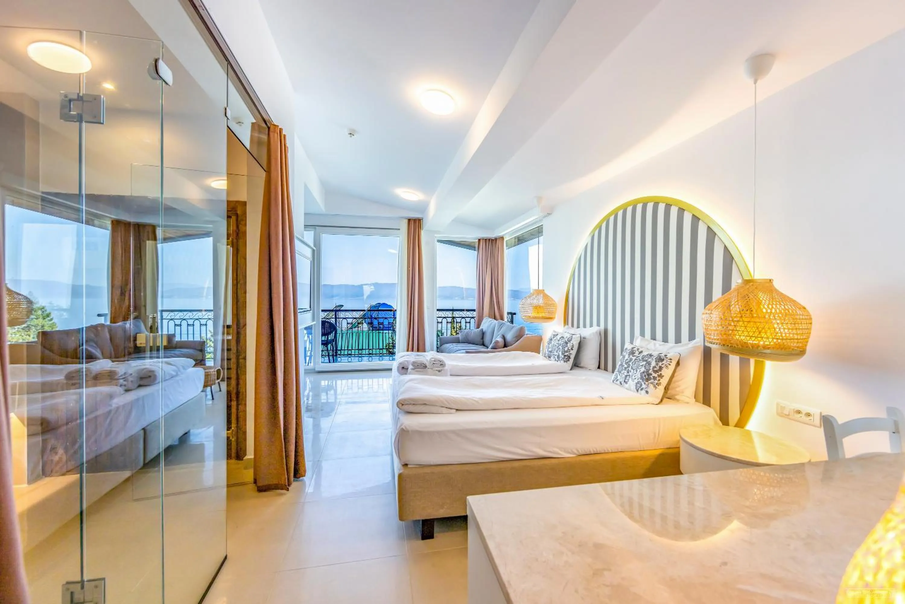 Superior Apartment with Sauna, Spa Bath and Lake View in Vila Bisera