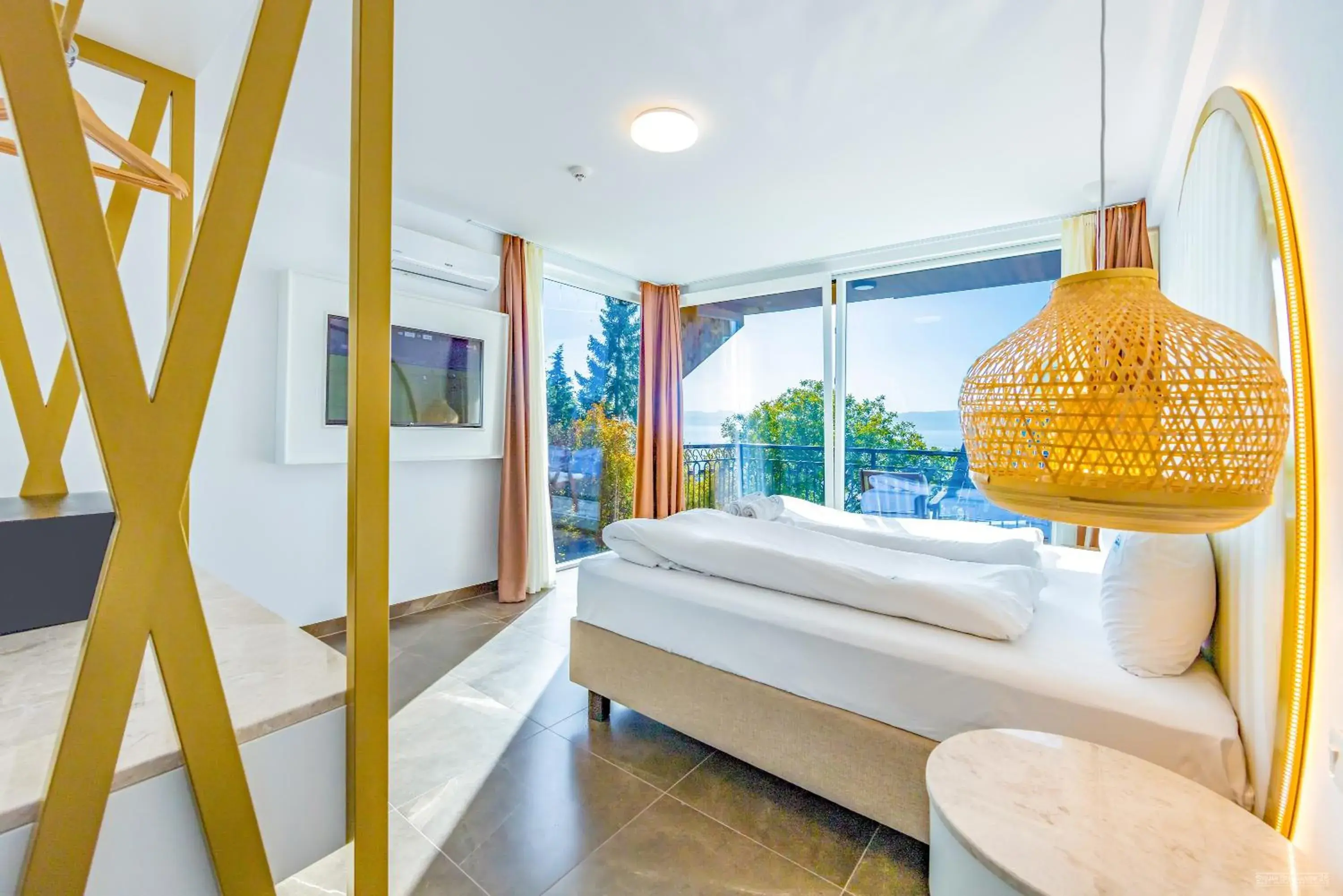 Double Room with side Lake View in Vila Bisera Double Room with side Lake View in Vila Bisera