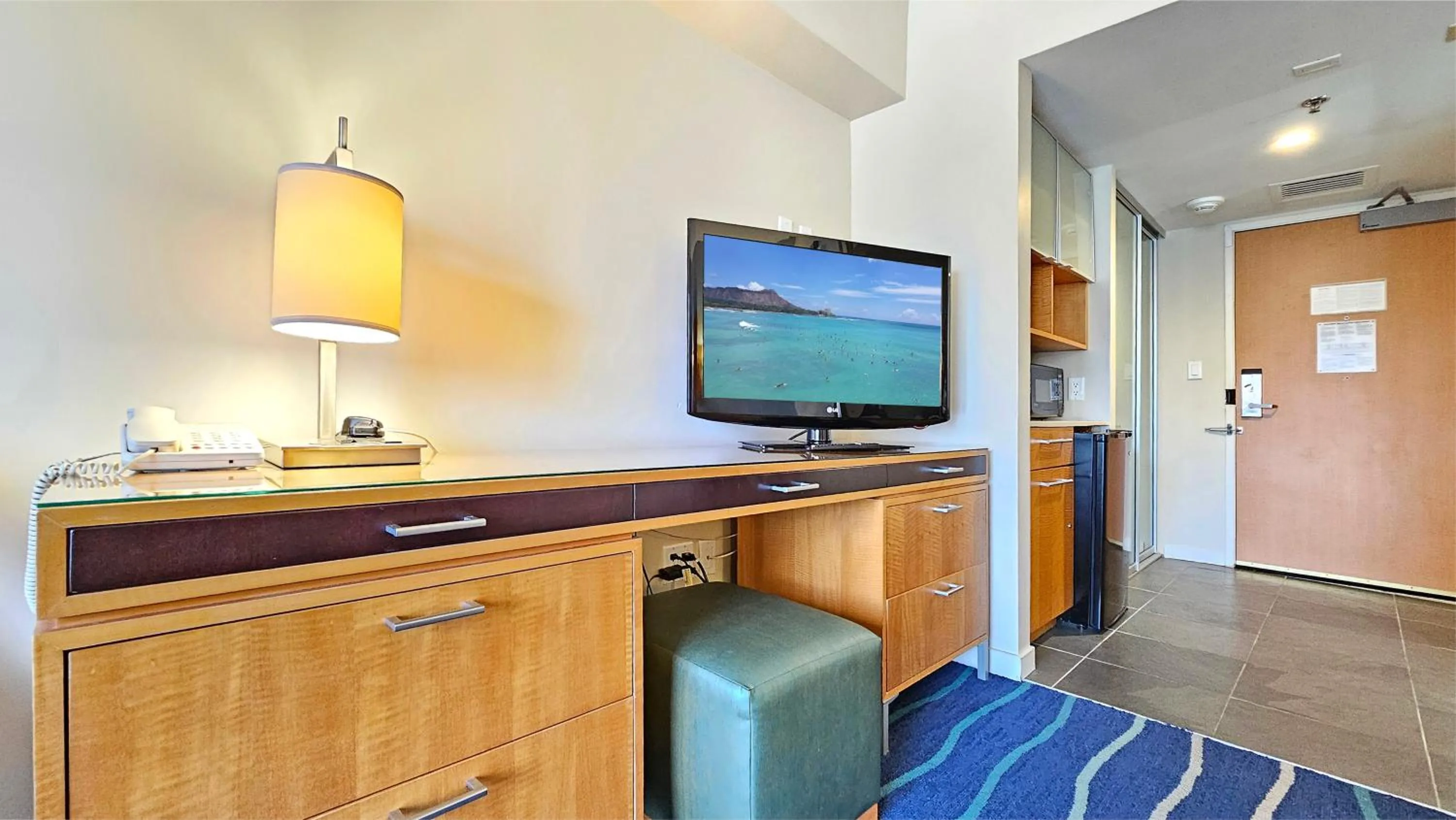 Ala Moana Hotel _ Ocean view with balcony