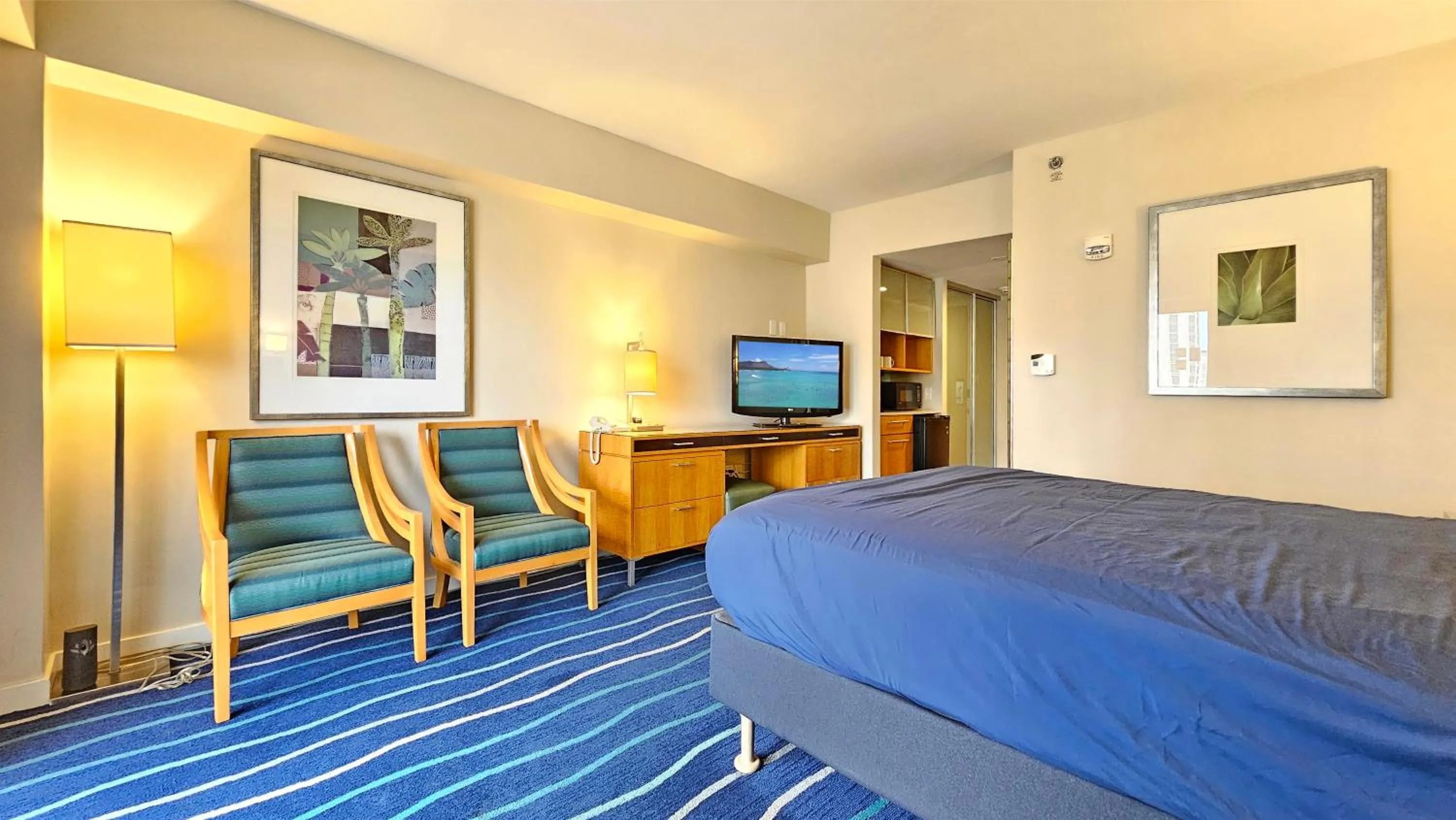 Bed in Ala Moana Hotel _ Ocean view with balcony