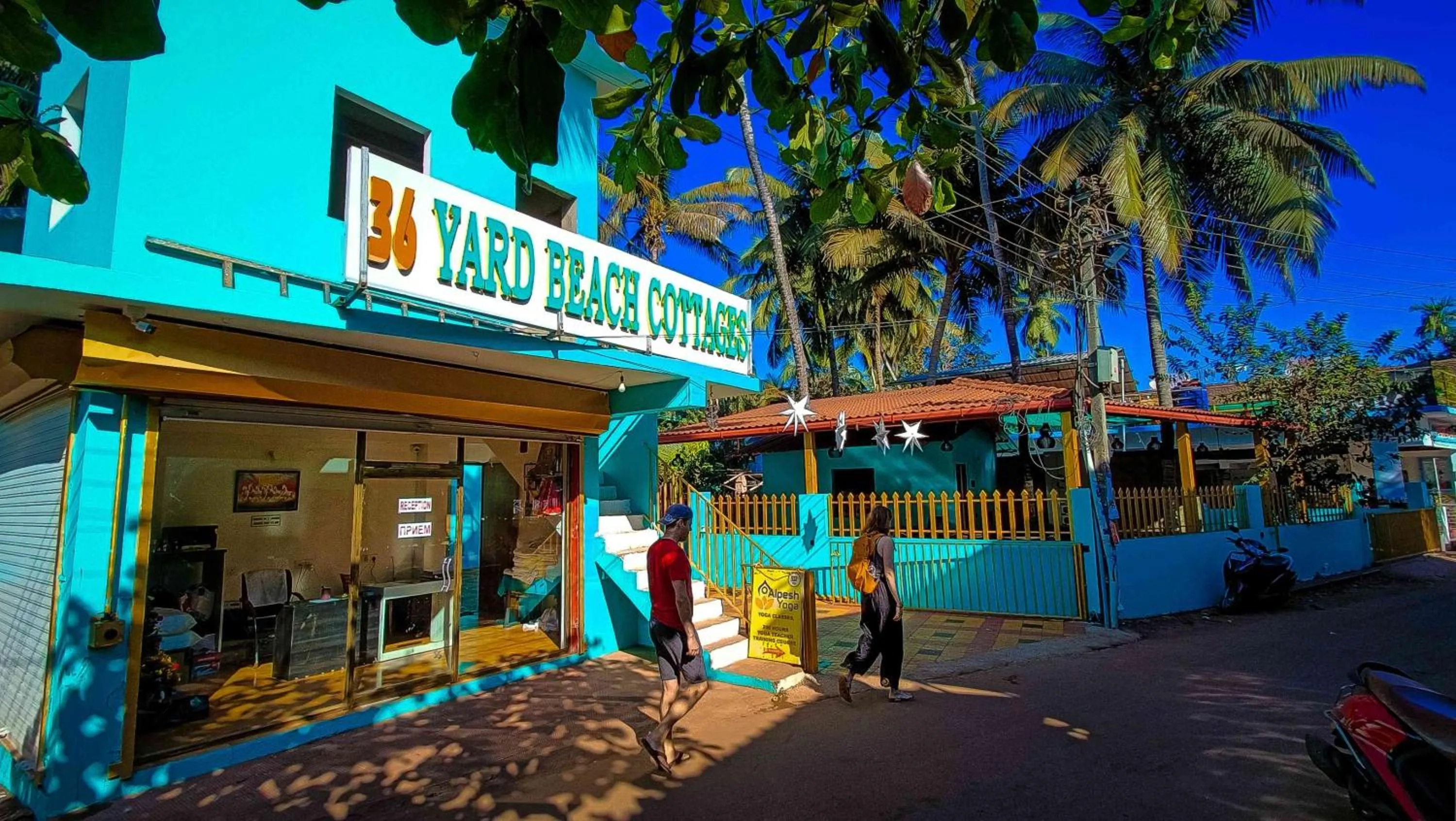 Property building in 36 Yard Beach Cottages