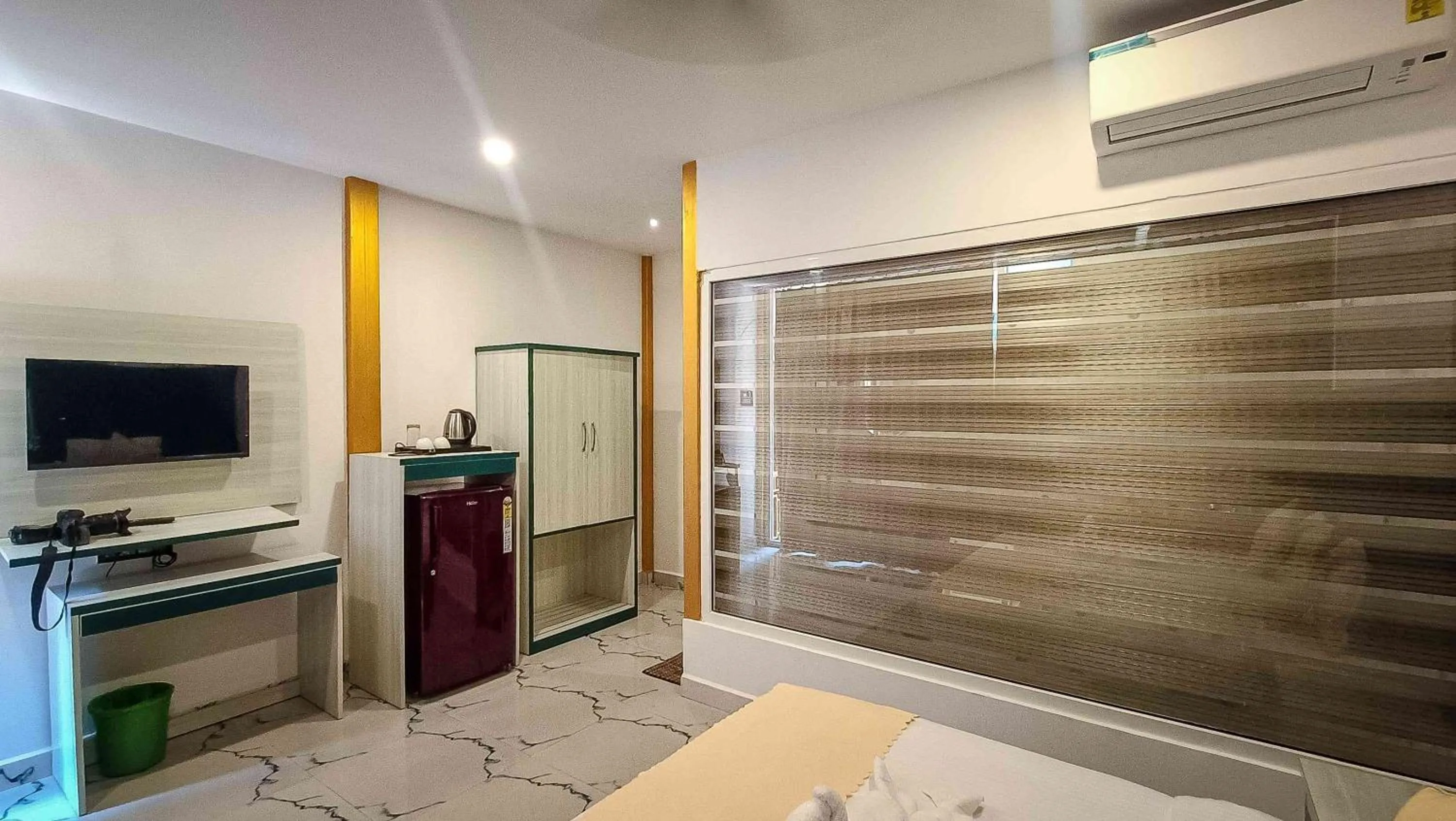 Bed in 36 Yard Beach Cottages