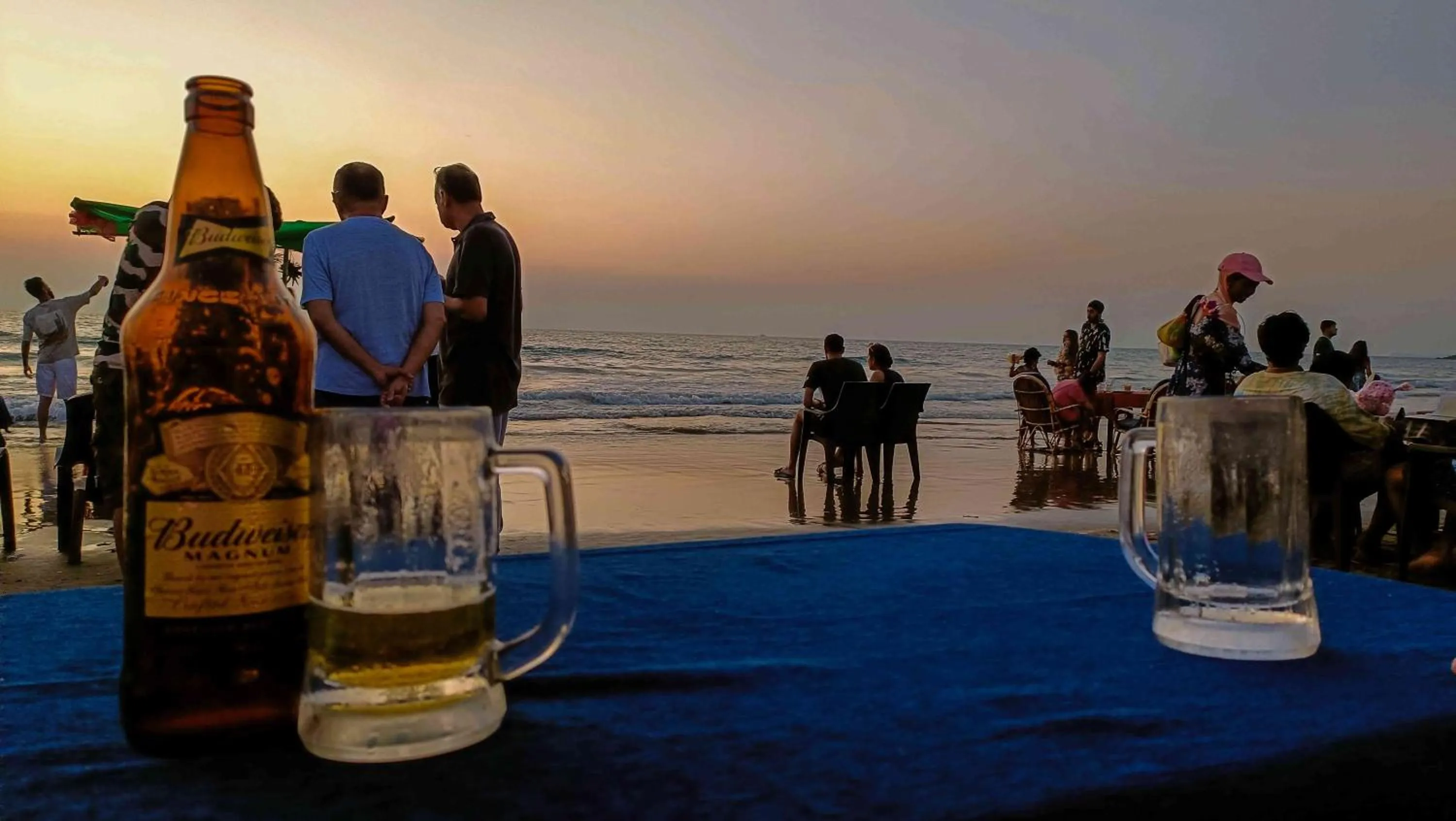 Food and drinks in 36 Yard Beach Cottages