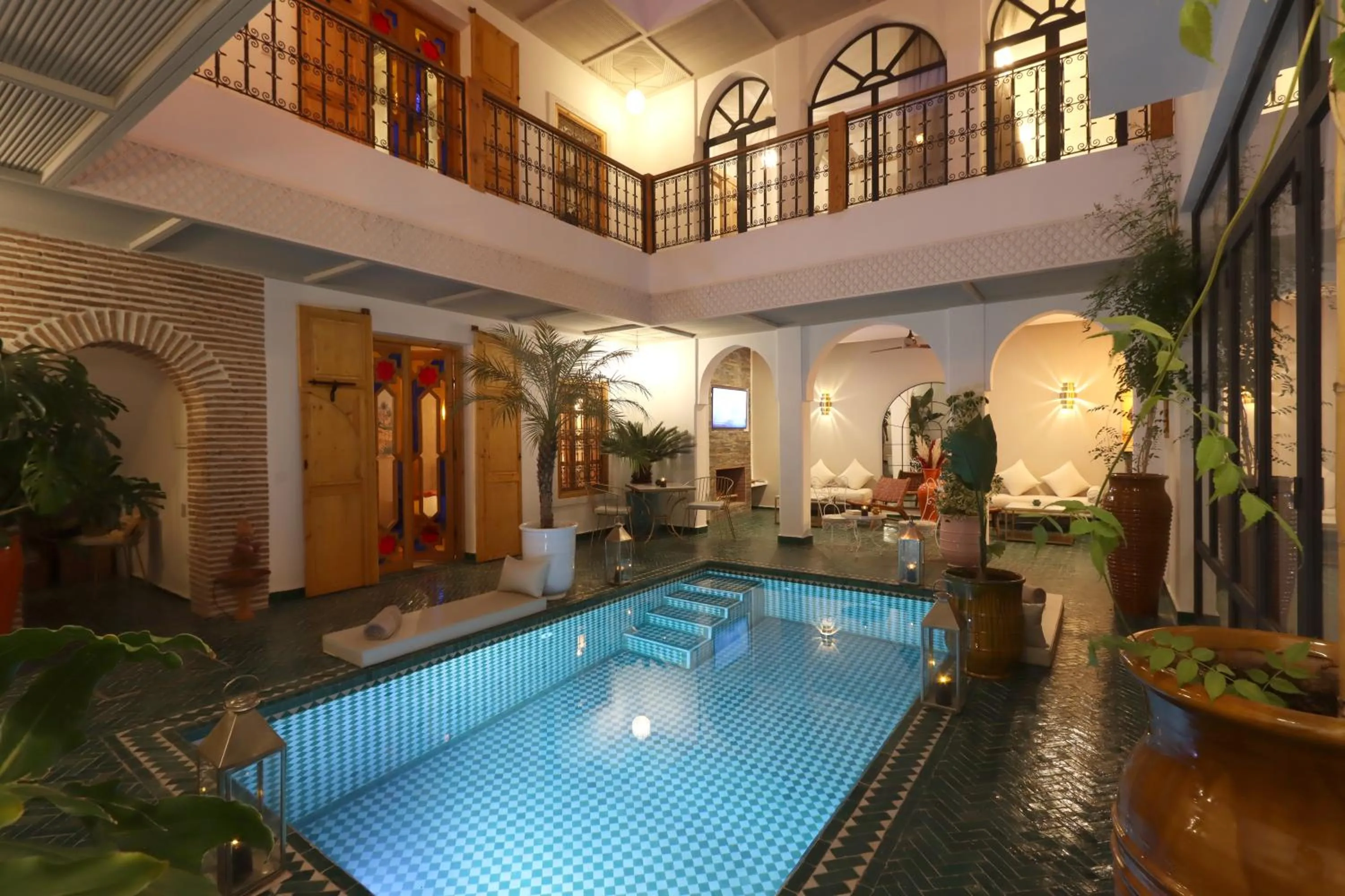 Swimming pool in Riad Darchica