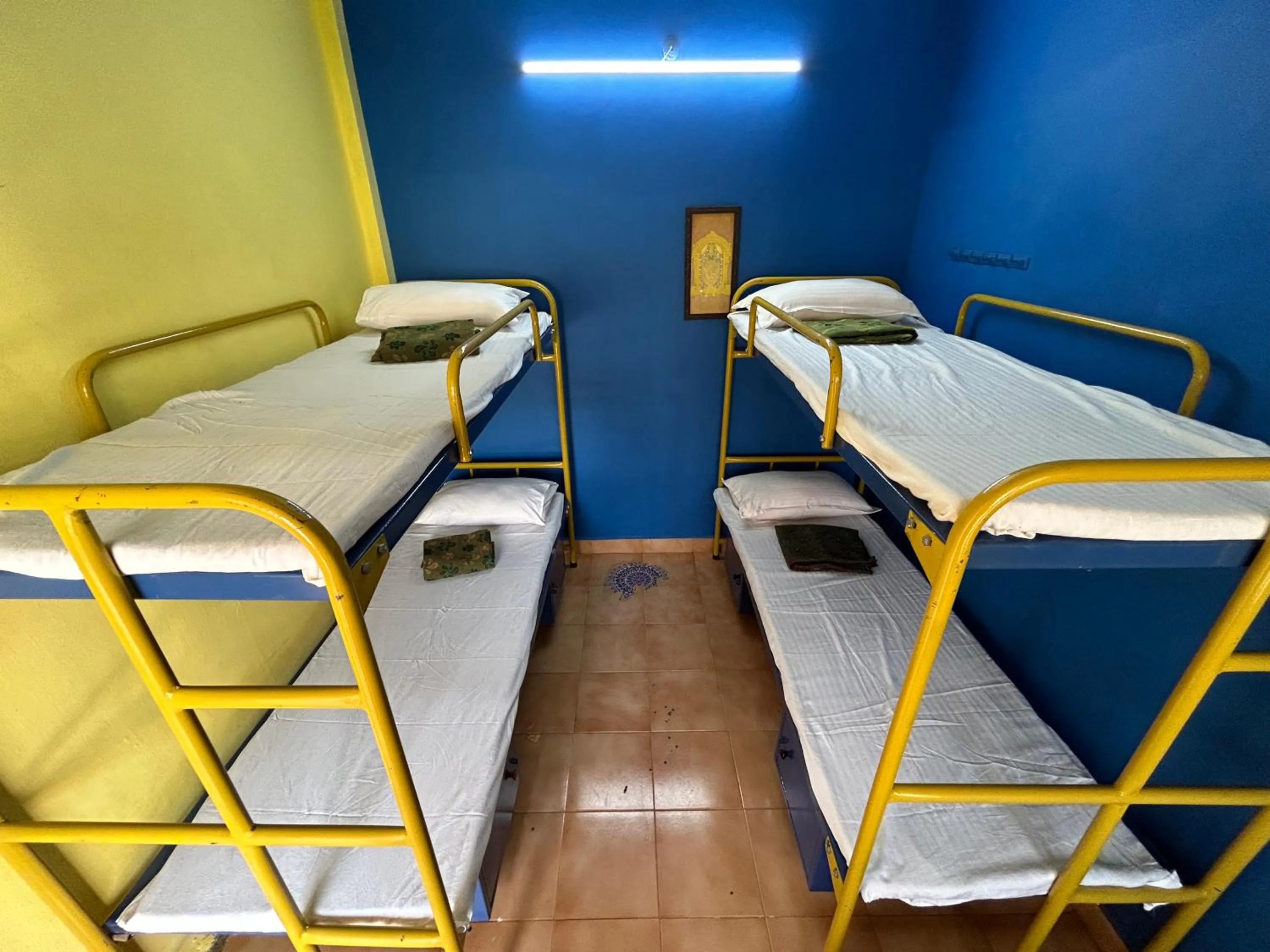 Bedroom, Bed in The Kaya Backpackers Rooms Srirangam