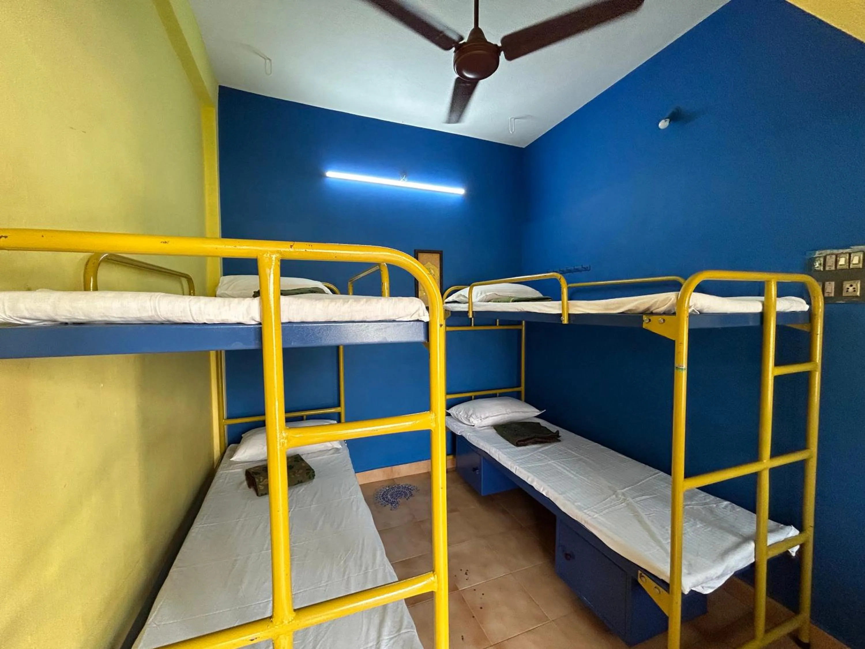 Photo of the whole room, Bed in The Kaya Backpackers Rooms Srirangam