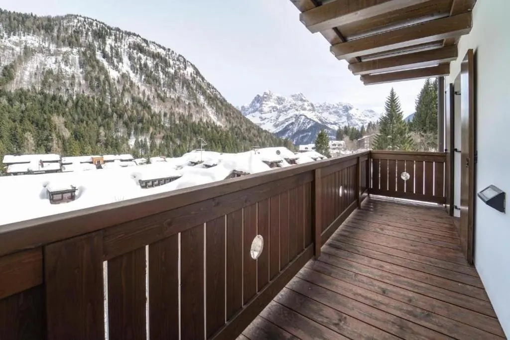 Balcony/Terrace in Hotel Perla***
