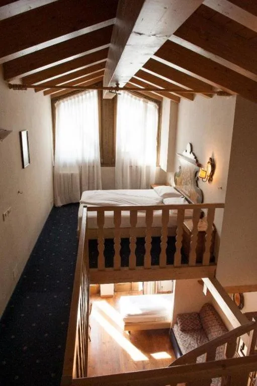 Bed in Hotel Perla***