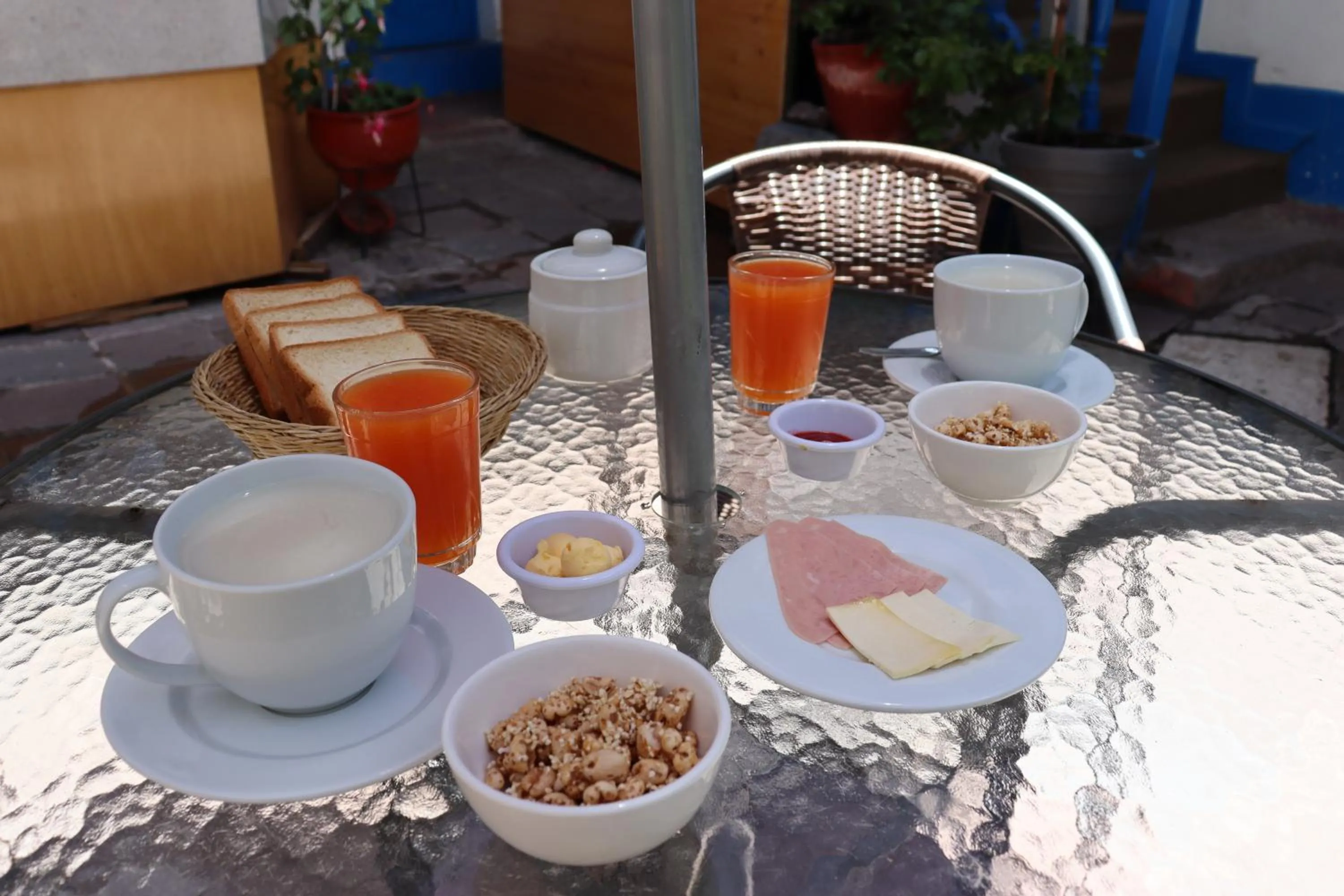 Breakfast in La Casona de Rimacpampa