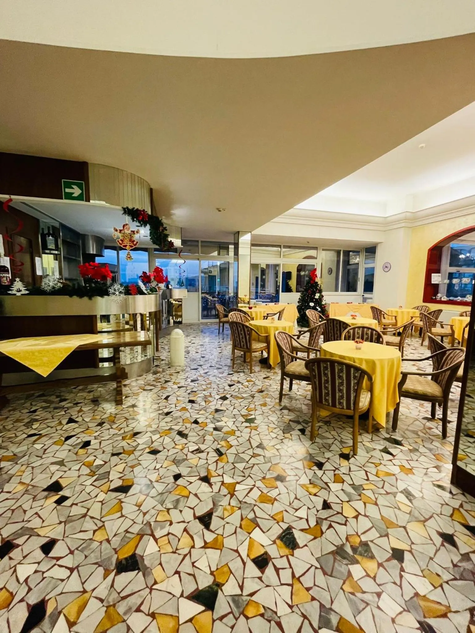 Lounge or bar in Hotel Cristallo - Chianciano Terme