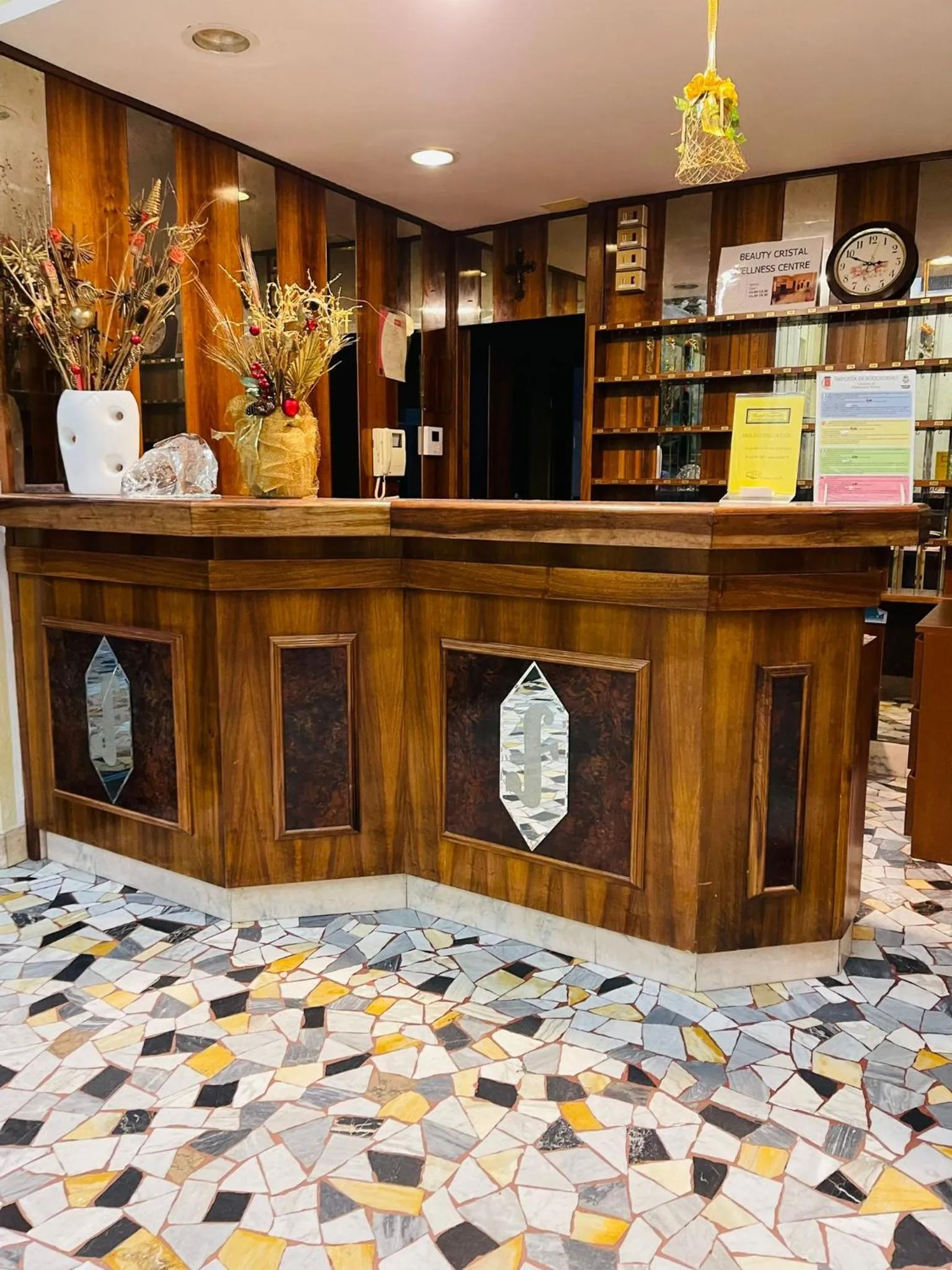 Lobby or reception in Hotel Cristallo - Chianciano Terme