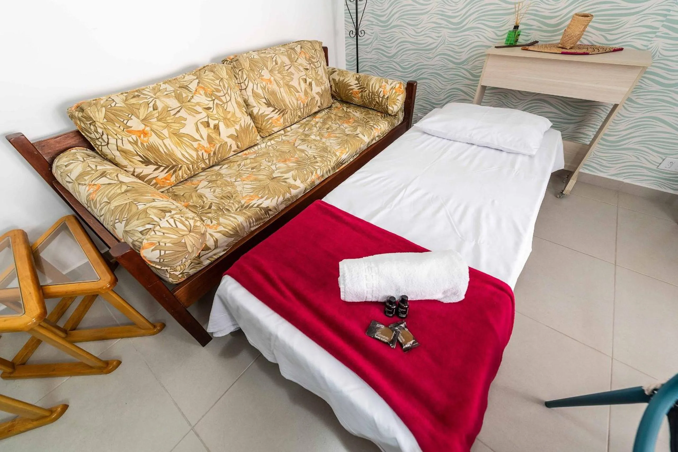 Bed in Ed Marli Santos