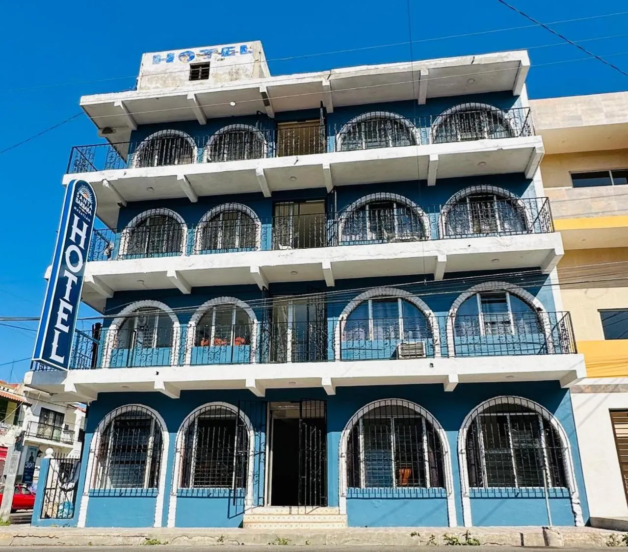 Property building in Hotel Santa Barbara