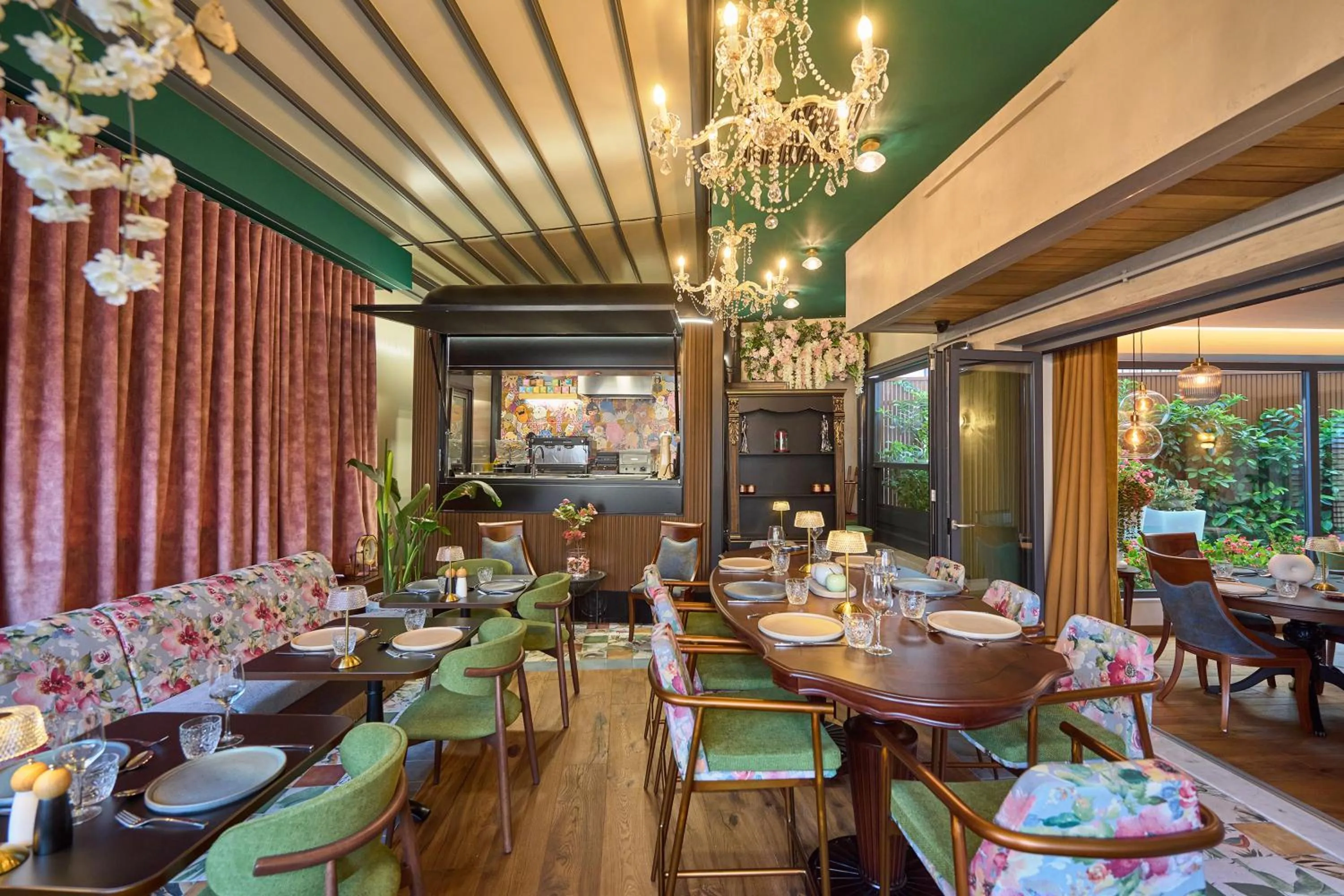 Restaurant/places to eat in SIGMA Suites Hotel