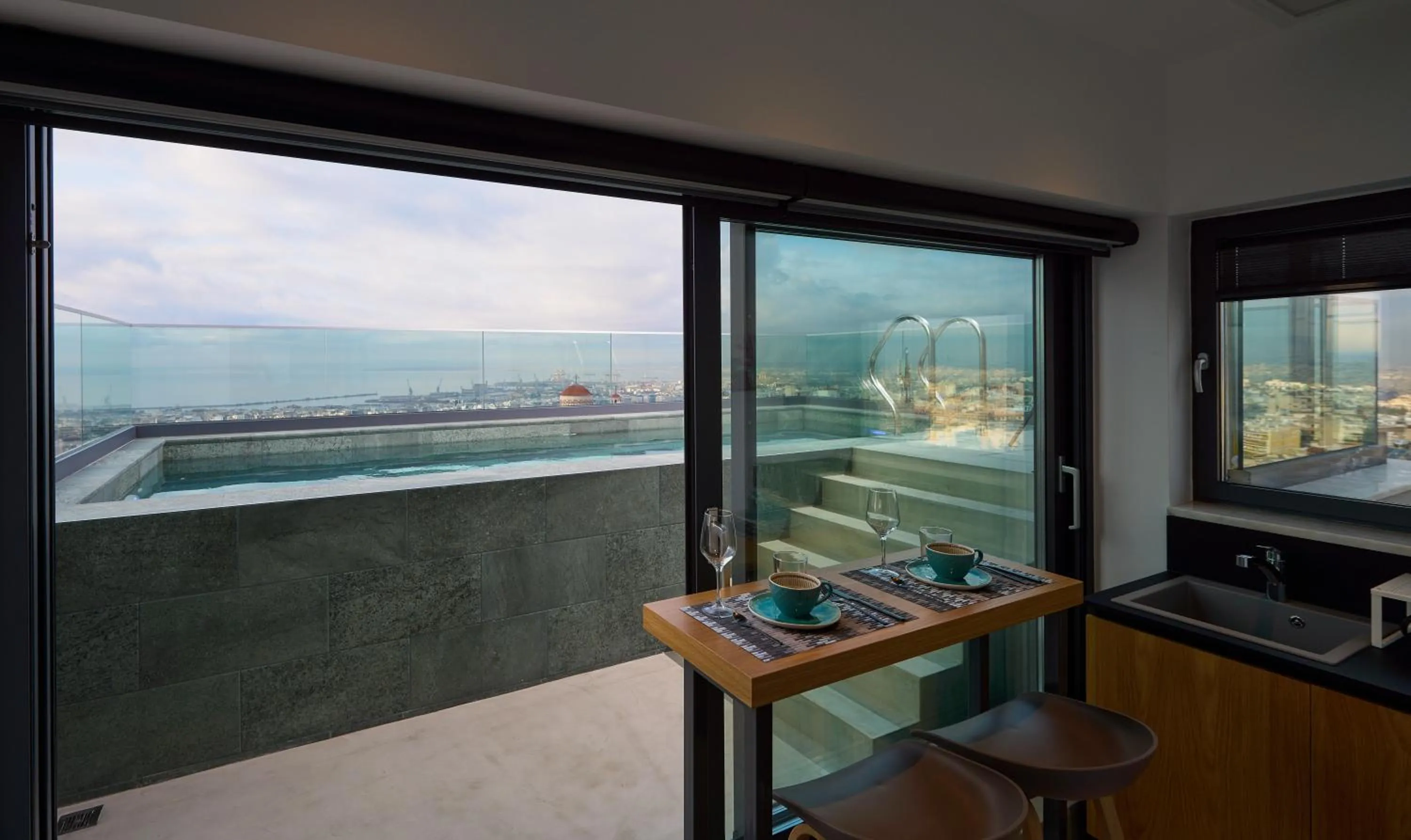 Balcony/Terrace in SIGMA Suites Hotel