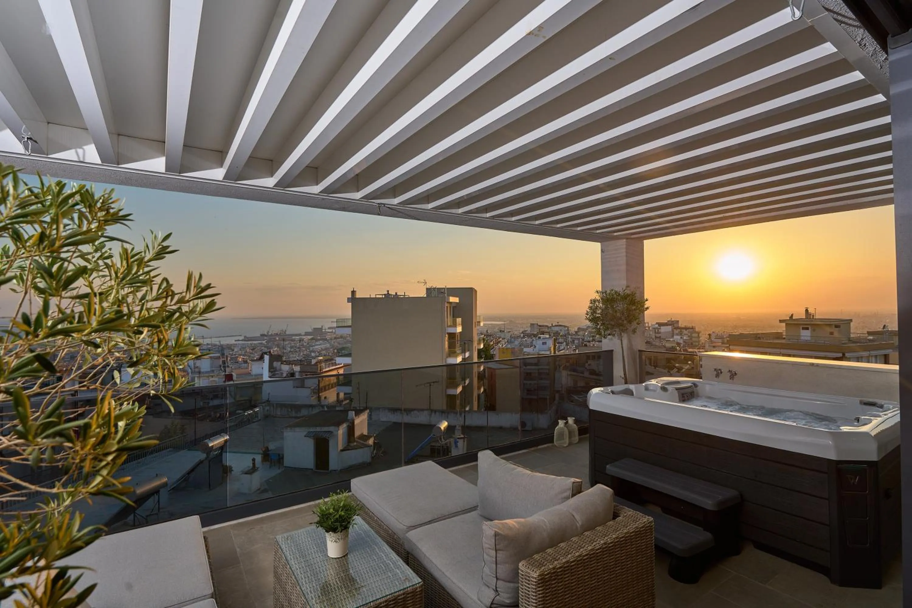 Hot Tub in SIGMA Suites Hotel