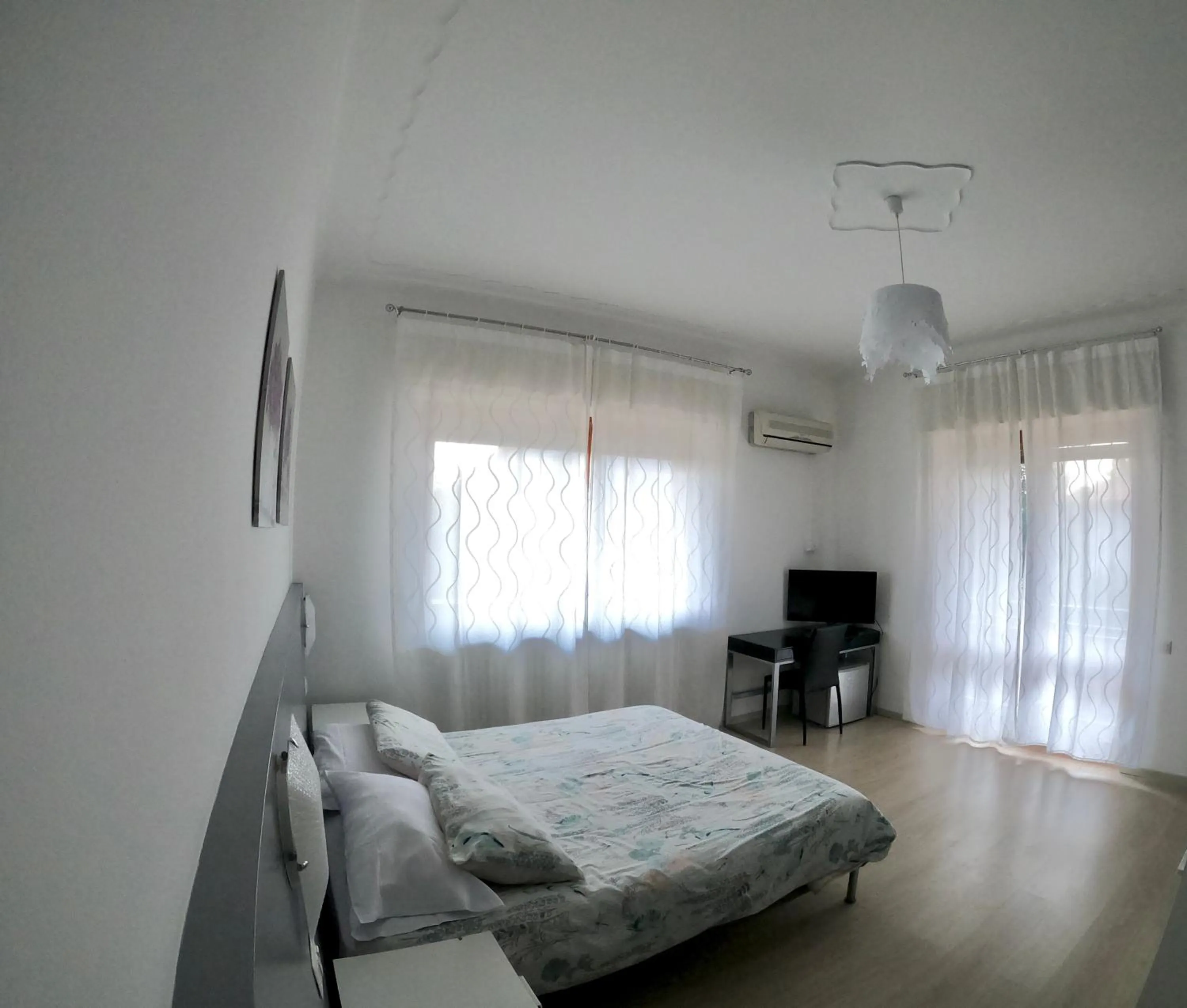 Bedroom, Bed in Bella Vita Guesthouse -parcheggio privato interno