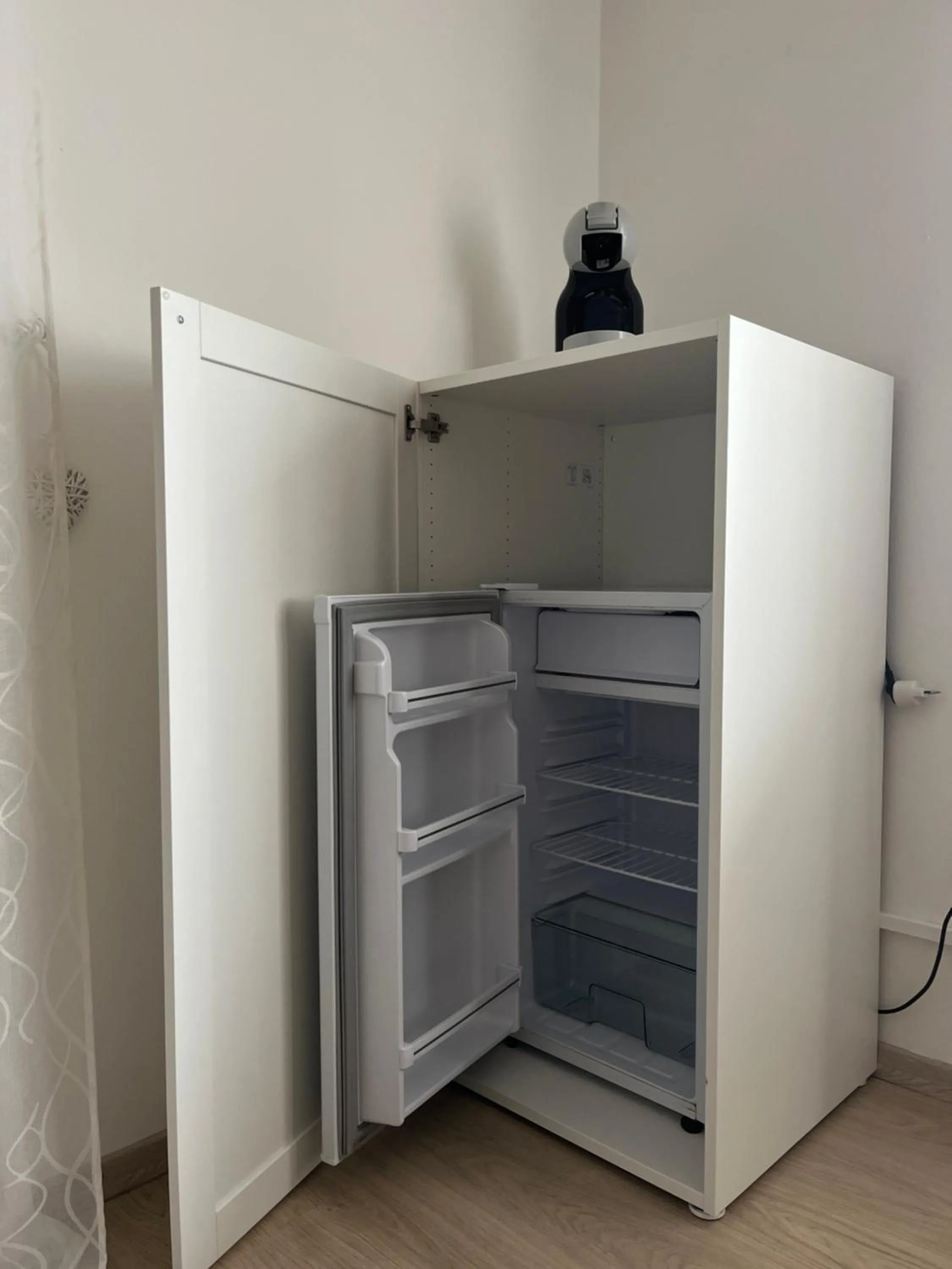 minibar in Bella Vita Guesthouse -parcheggio privato interno