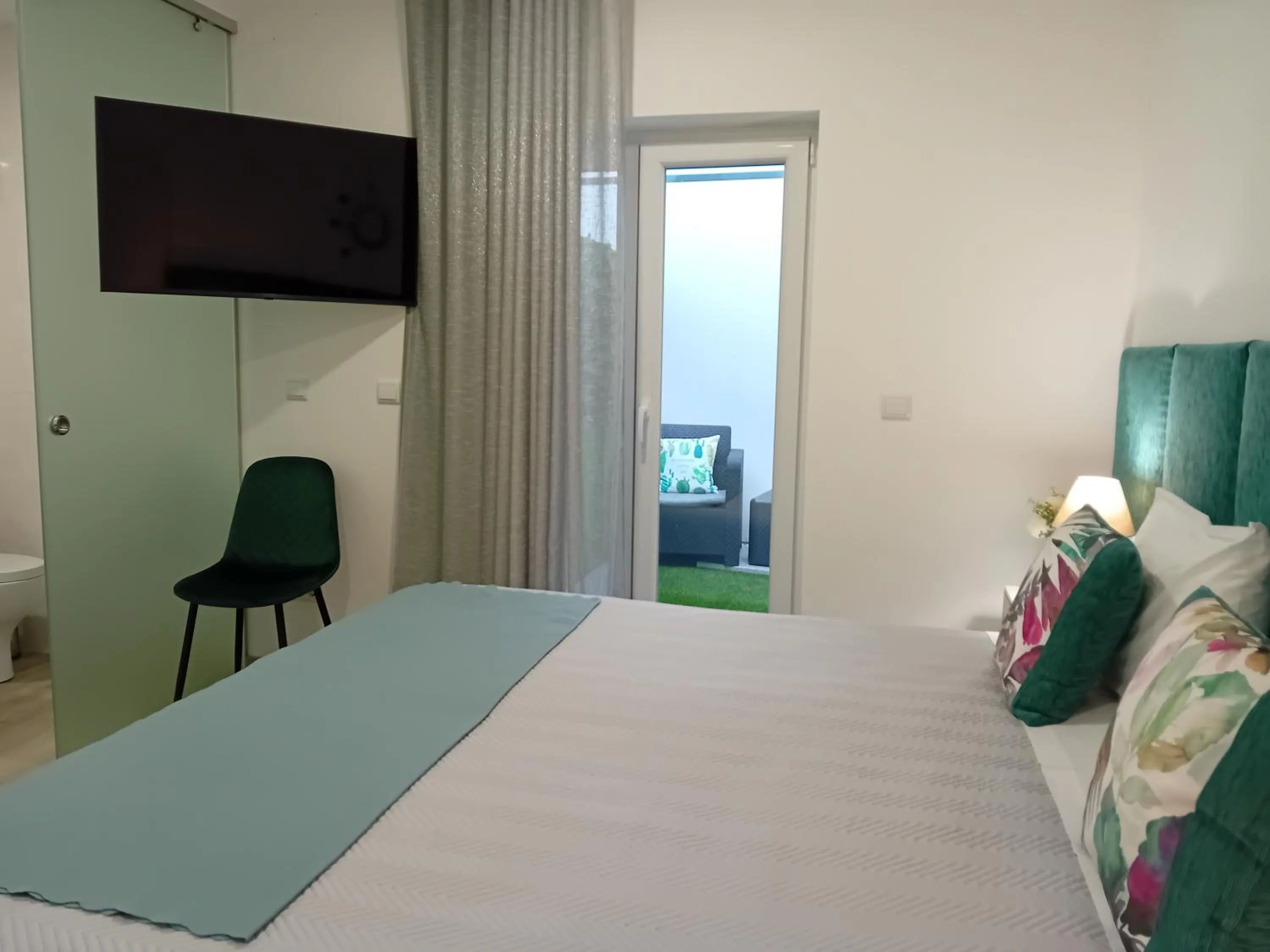 Bed in Garden House Fundão