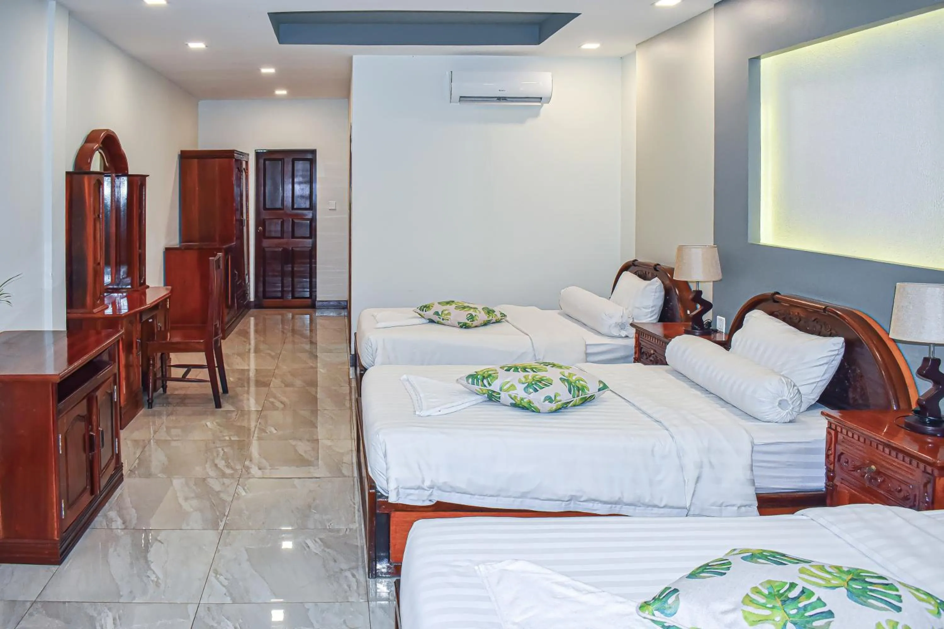 Bed in Dara Express Inn by Angkor Green Gardens