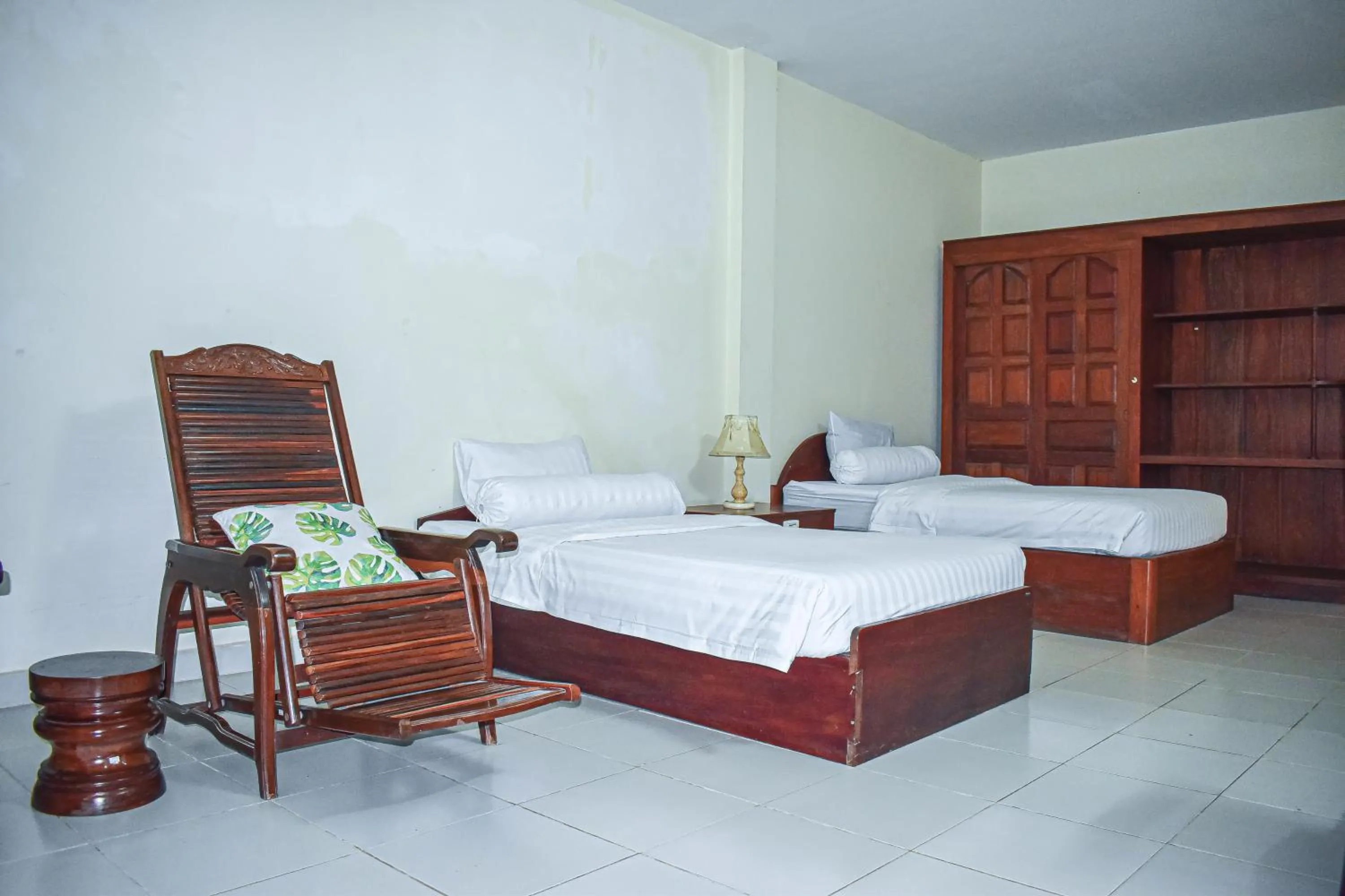 Bed in Dara Express Inn by Angkor Green Gardens