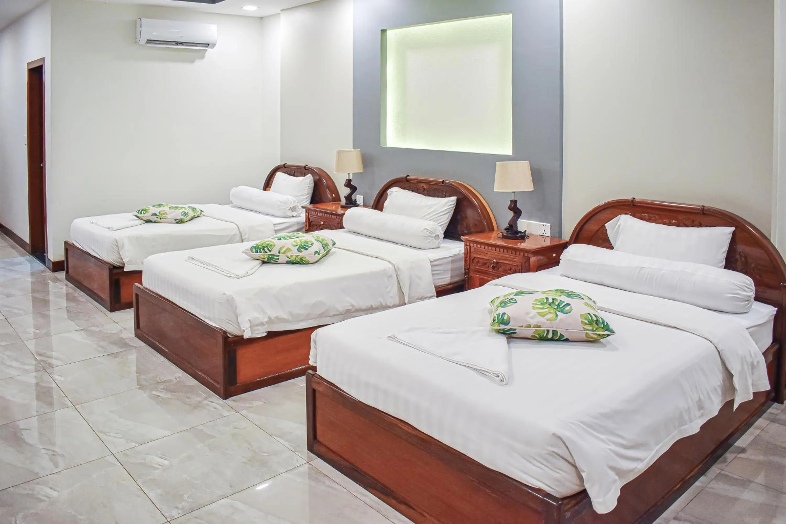 Bed in Dara Express Inn by Angkor Green Gardens