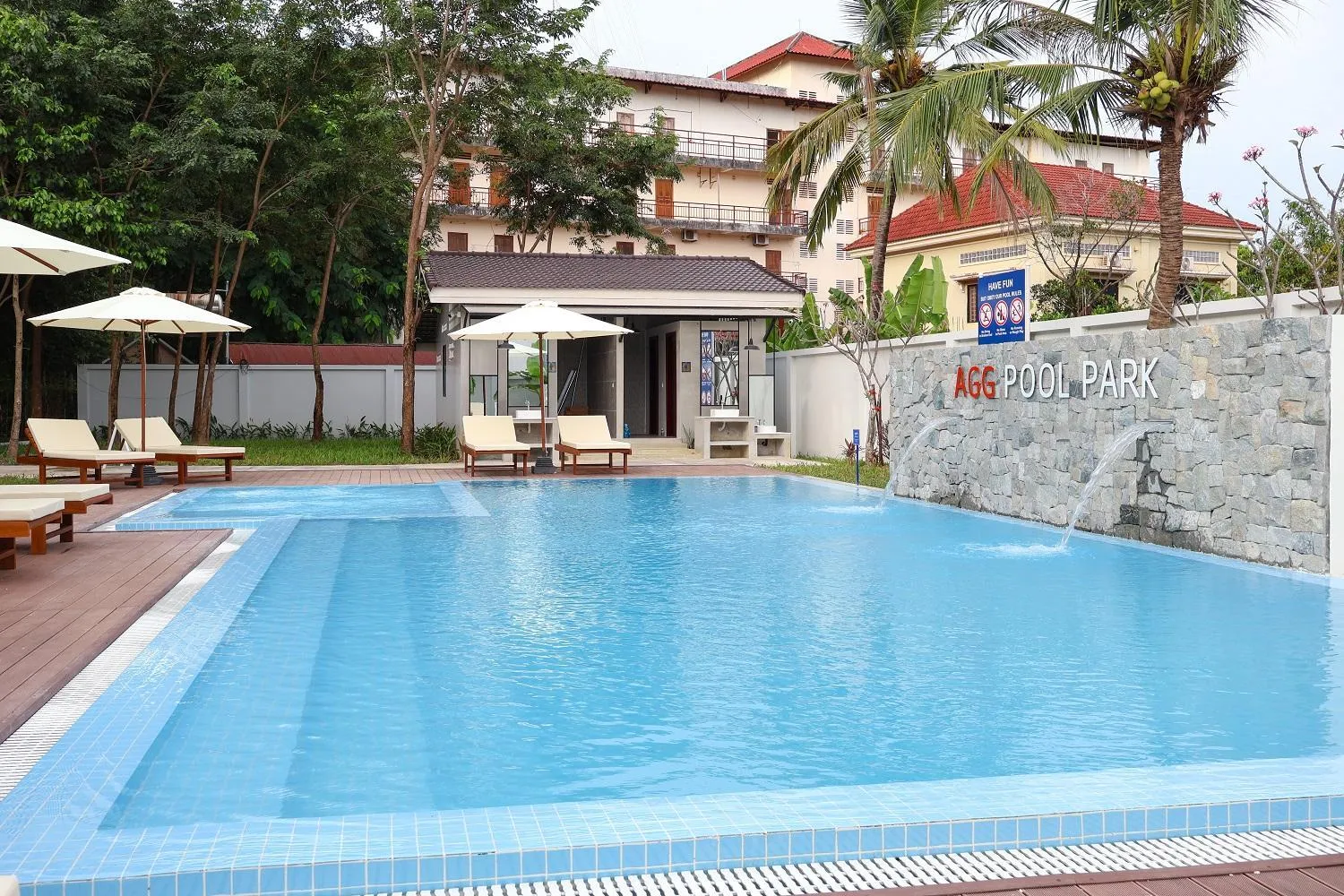 Swimming pool in Dara Express Inn by Angkor Green Gardens