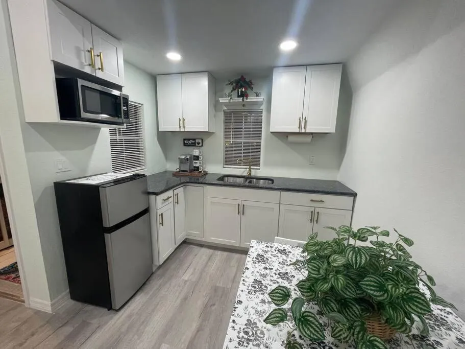 The Tiny Cottage in the Springs/ Central FL