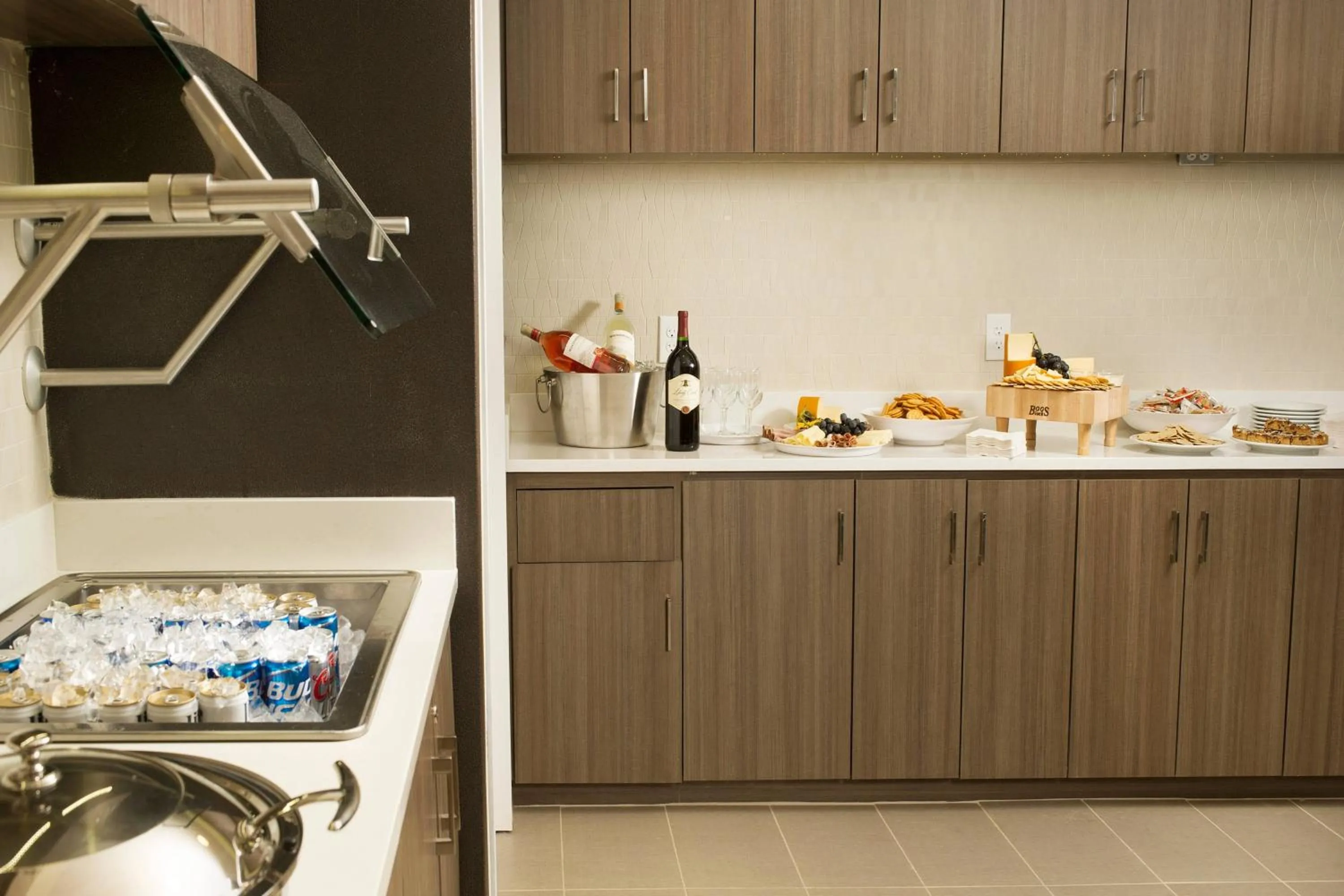 Restaurant/places to eat in Residence Inn by Marriott Tyler