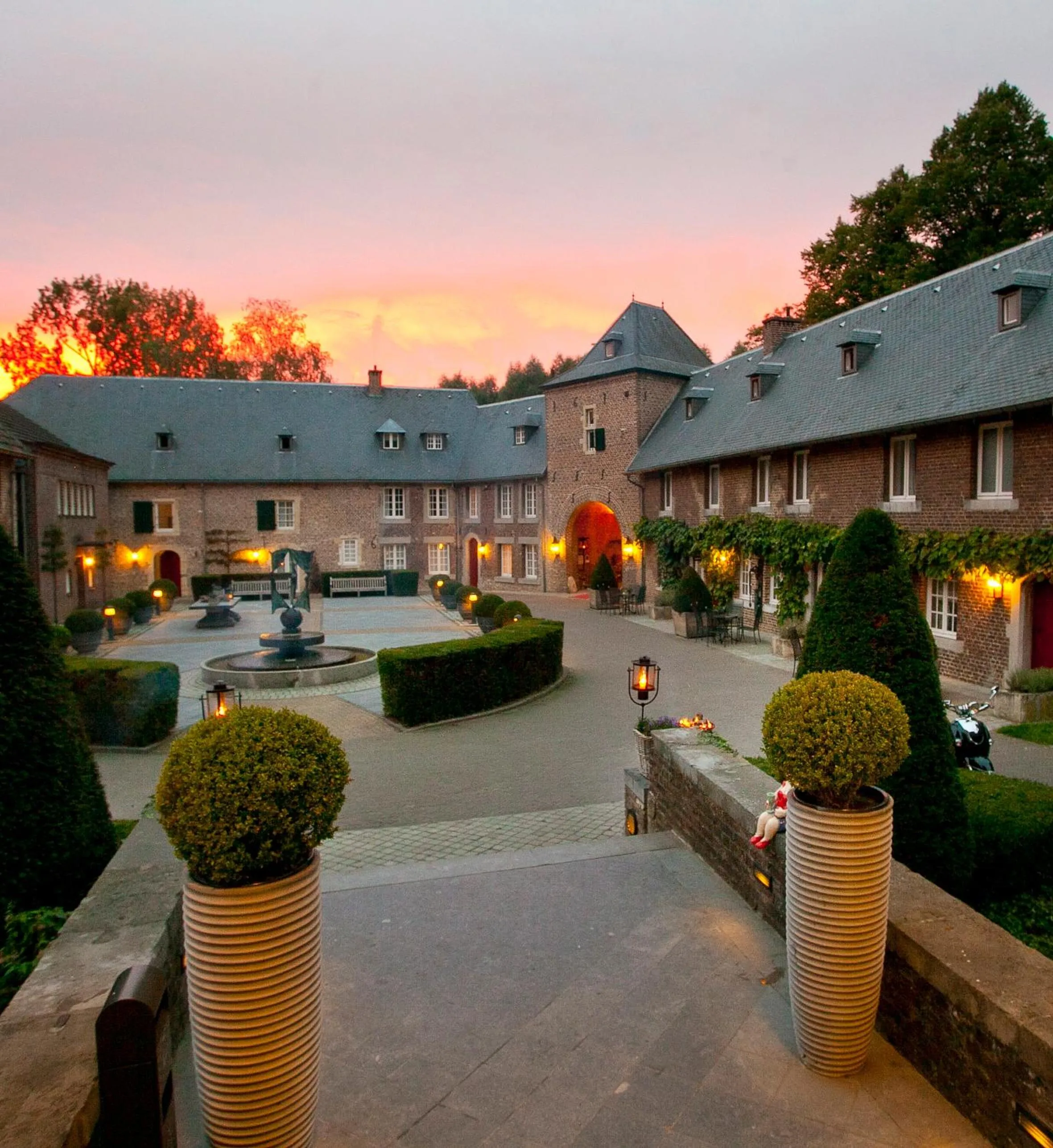 Facade/entrance in Van der Valk Hotel Kasteel Terworm