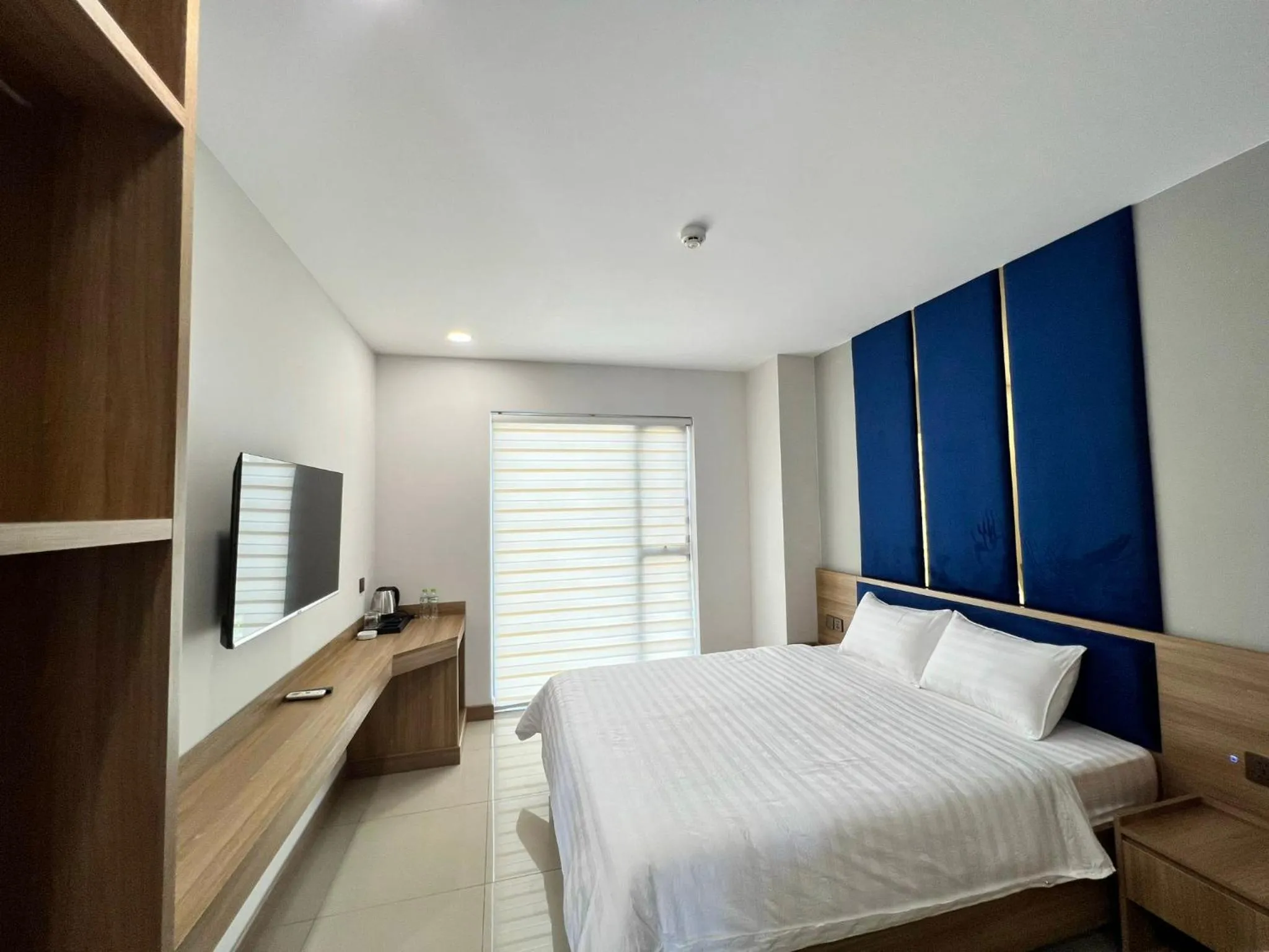 Photo of the whole room, Bed in Tran Long Hotel Quan 12