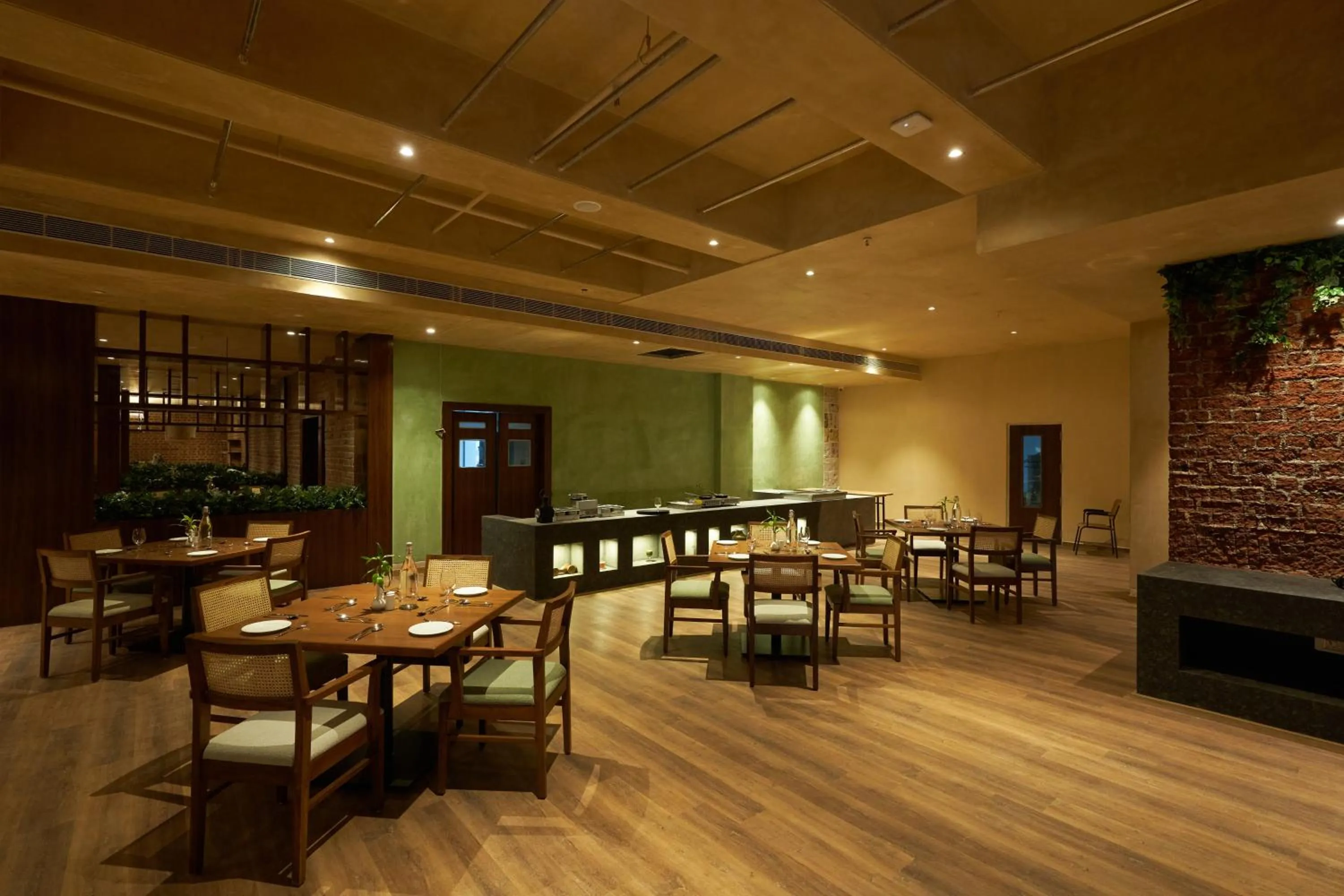 Restaurant/places to eat in Ikshana Resort and Spa, Khandala