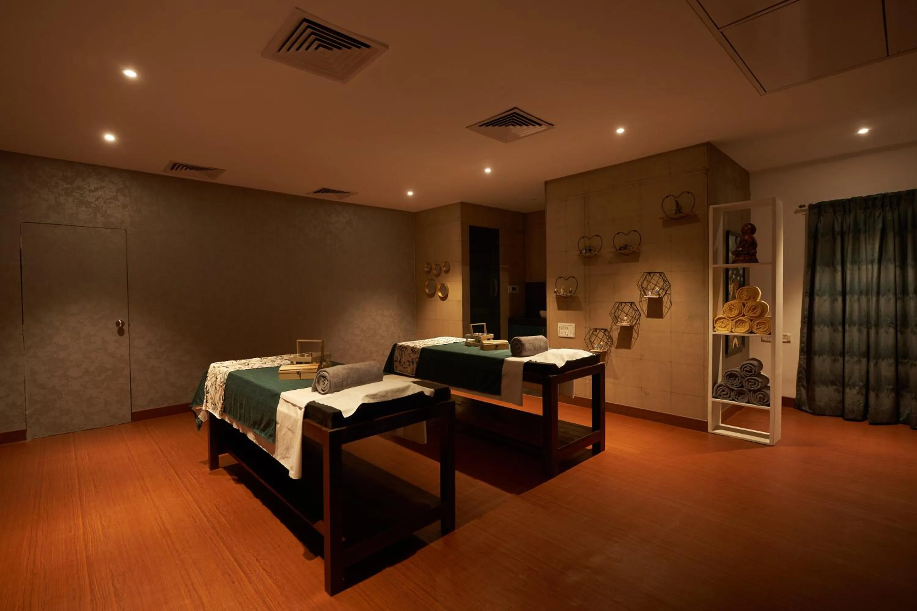 Massage in Ikshana Resort and Spa, Khandala