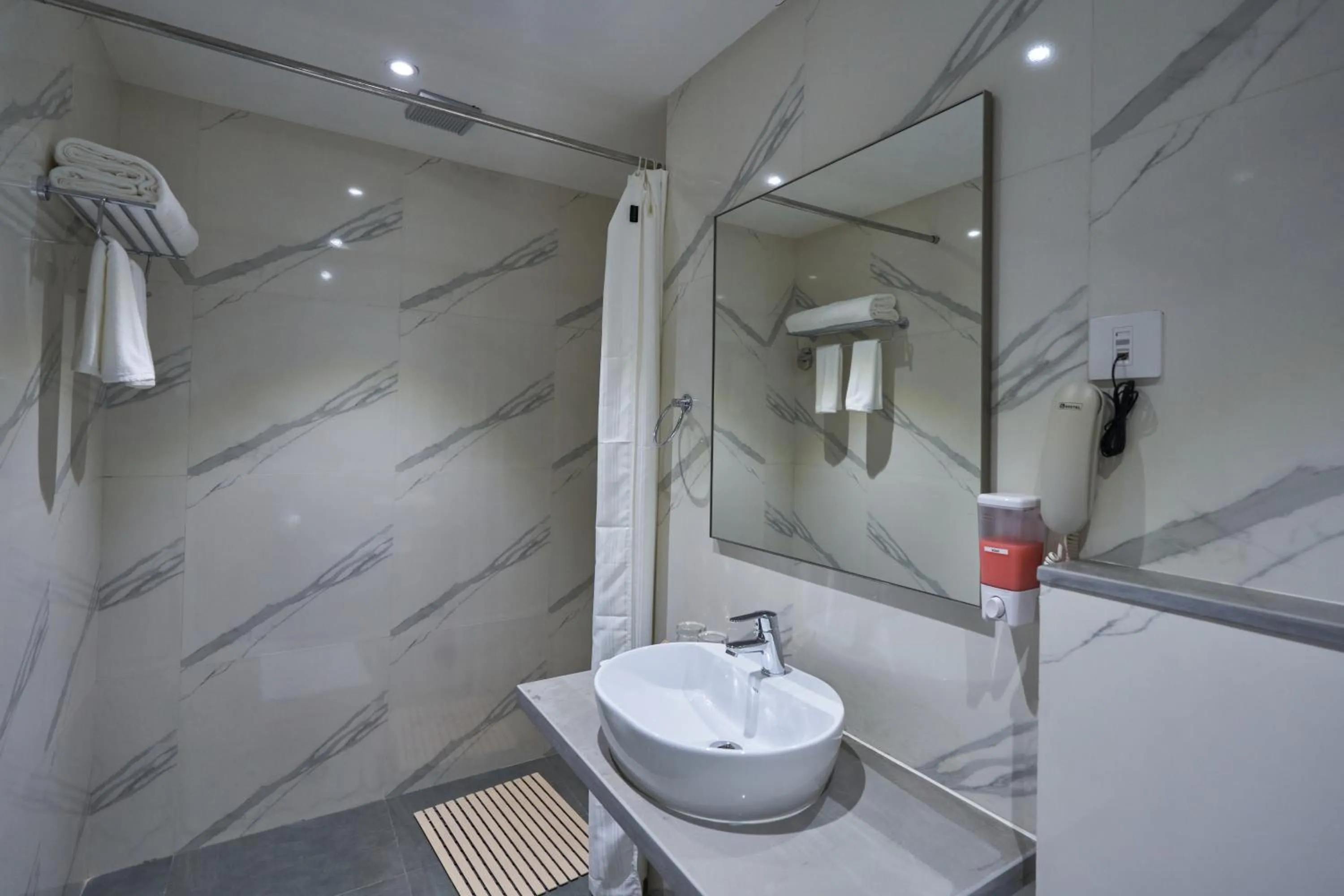 Bathroom in Ikshana Resort and Spa, Khandala