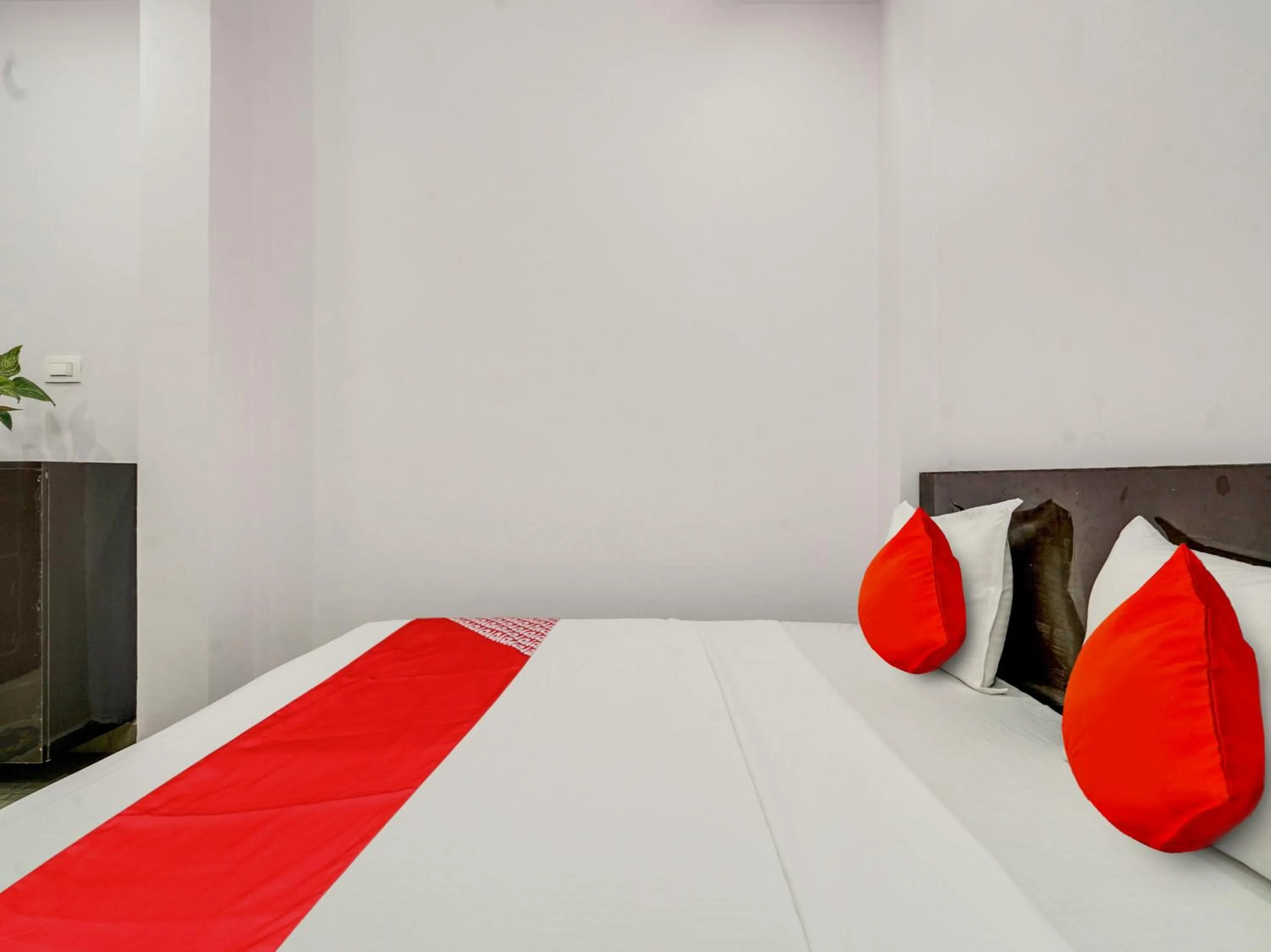 Bedroom, Bed in Hotel O Stay Happy