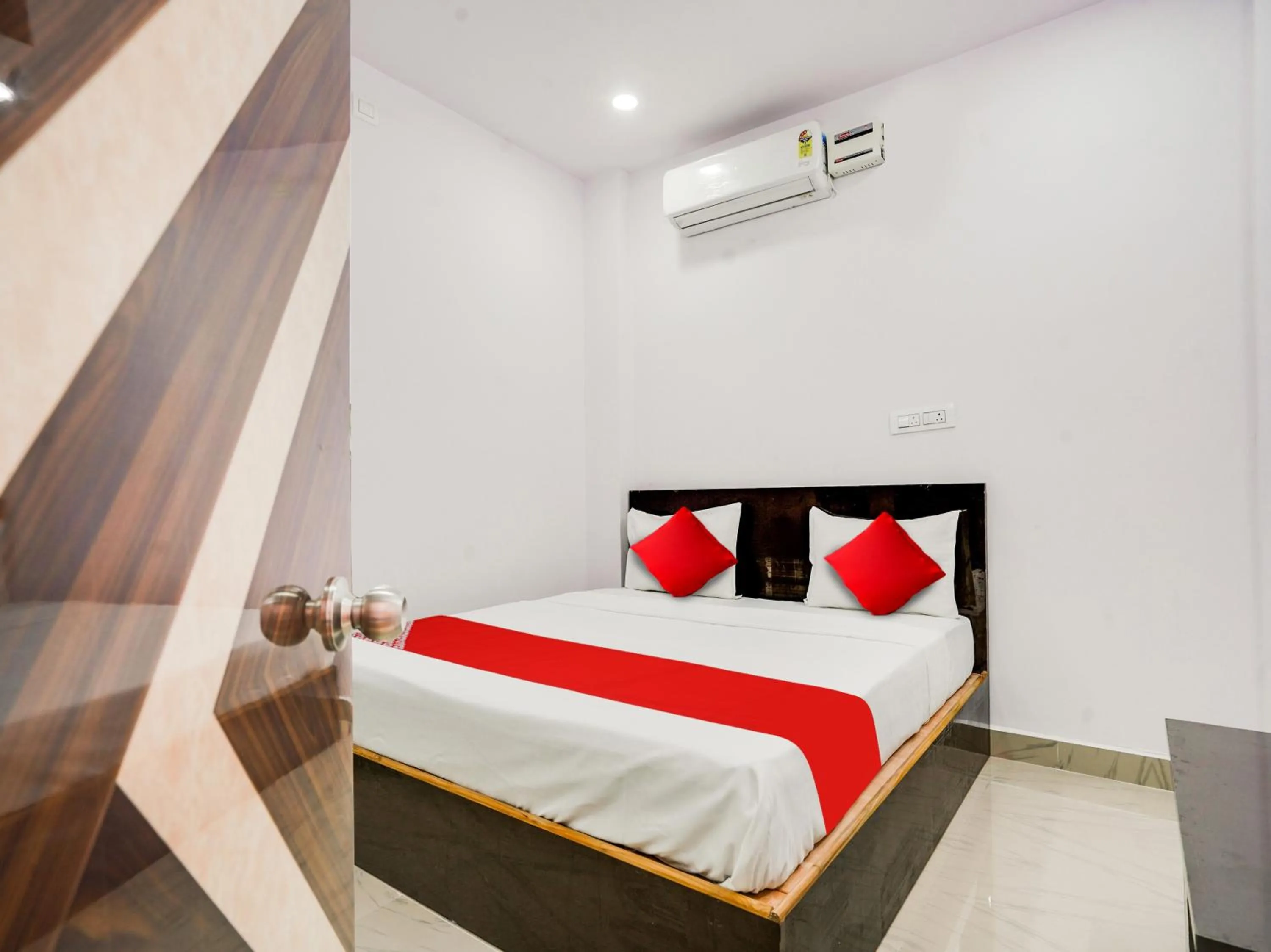 Bedroom, Bed in Hotel O Stay Happy