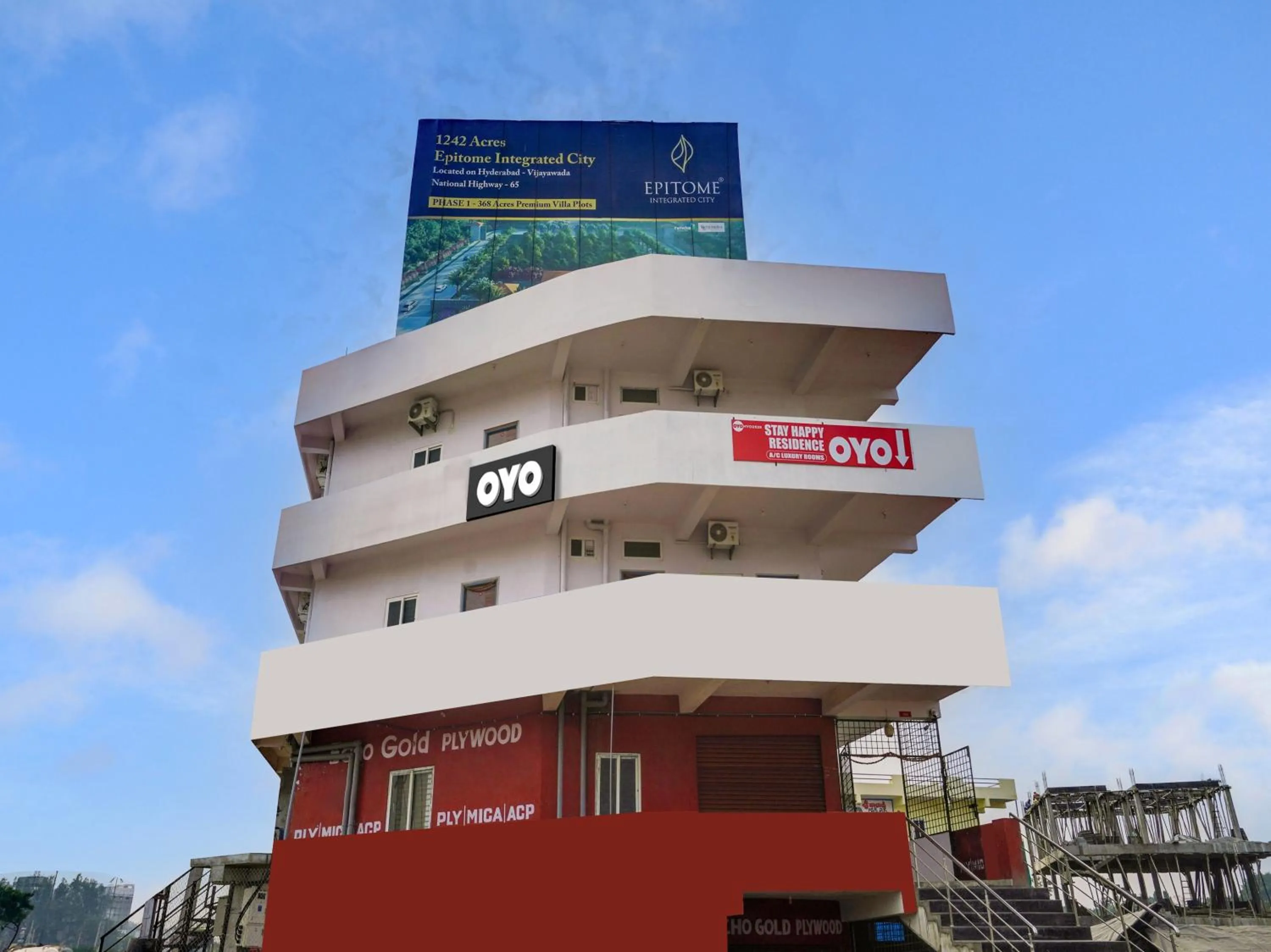 Facade/entrance in Hotel O Stay Happy