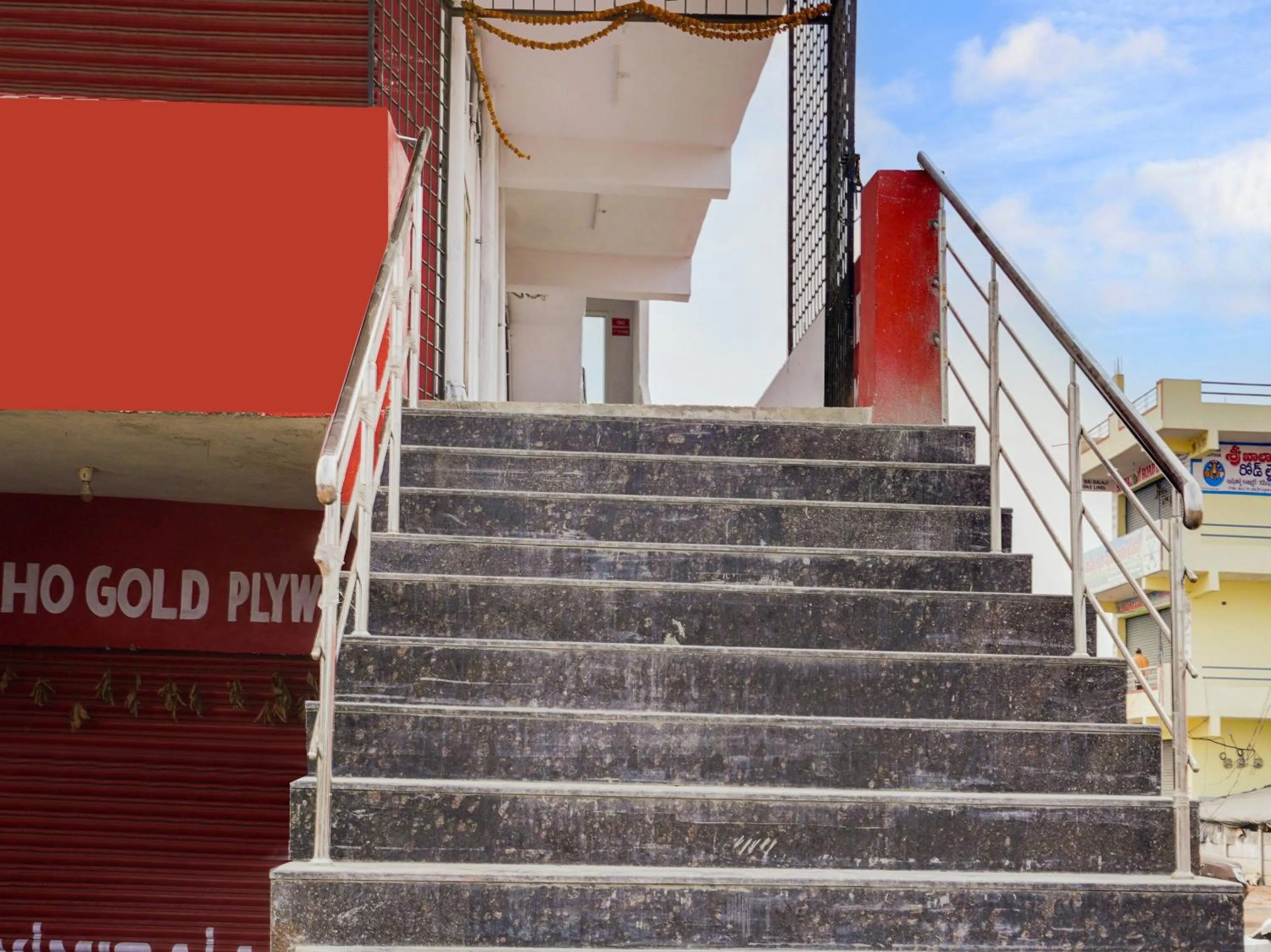 Facade/entrance in Hotel O by OYO Stay Happy