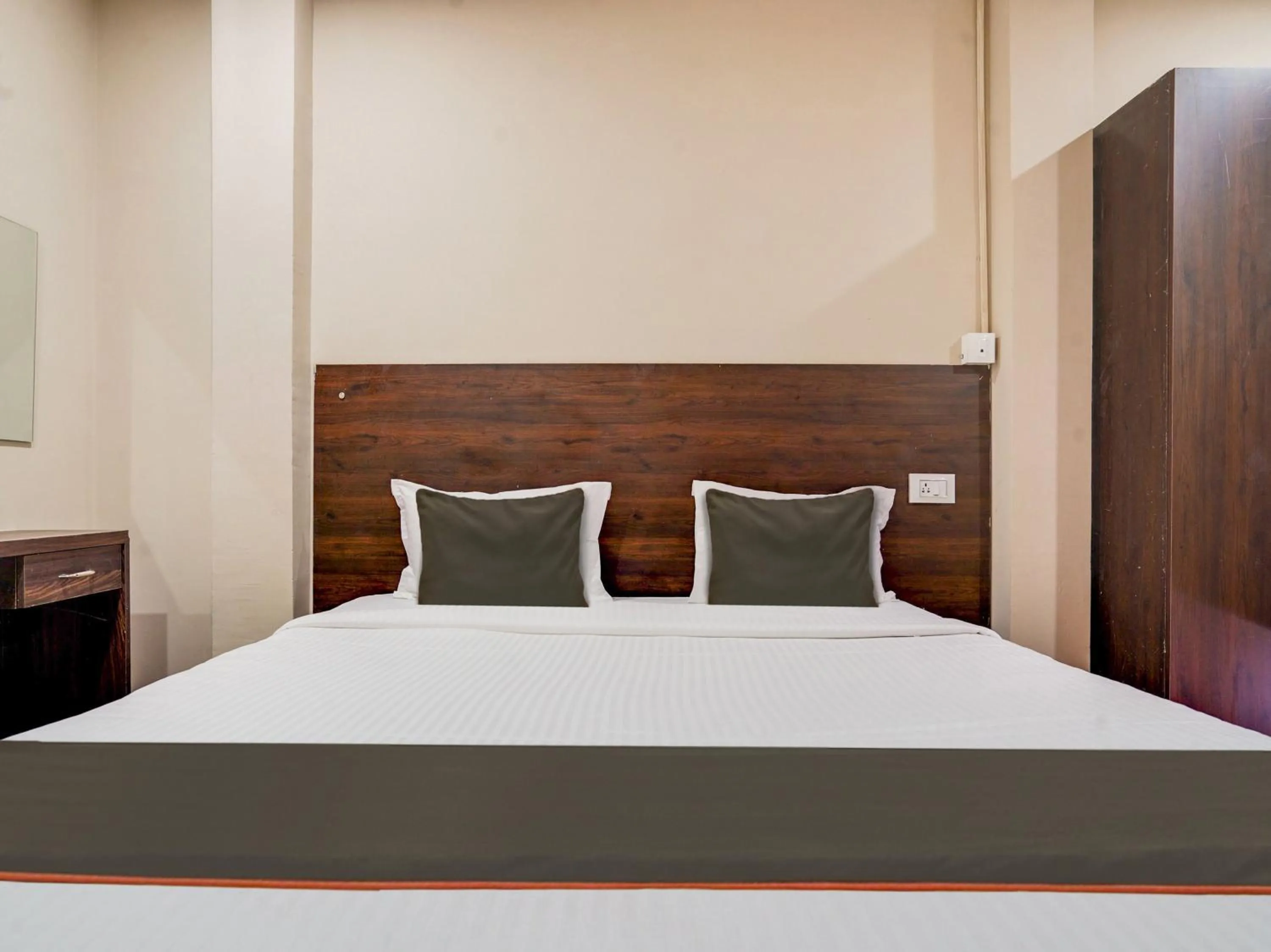 Bedroom, Bed in Super Collection O PNR COMFORT KHAIRATABAD